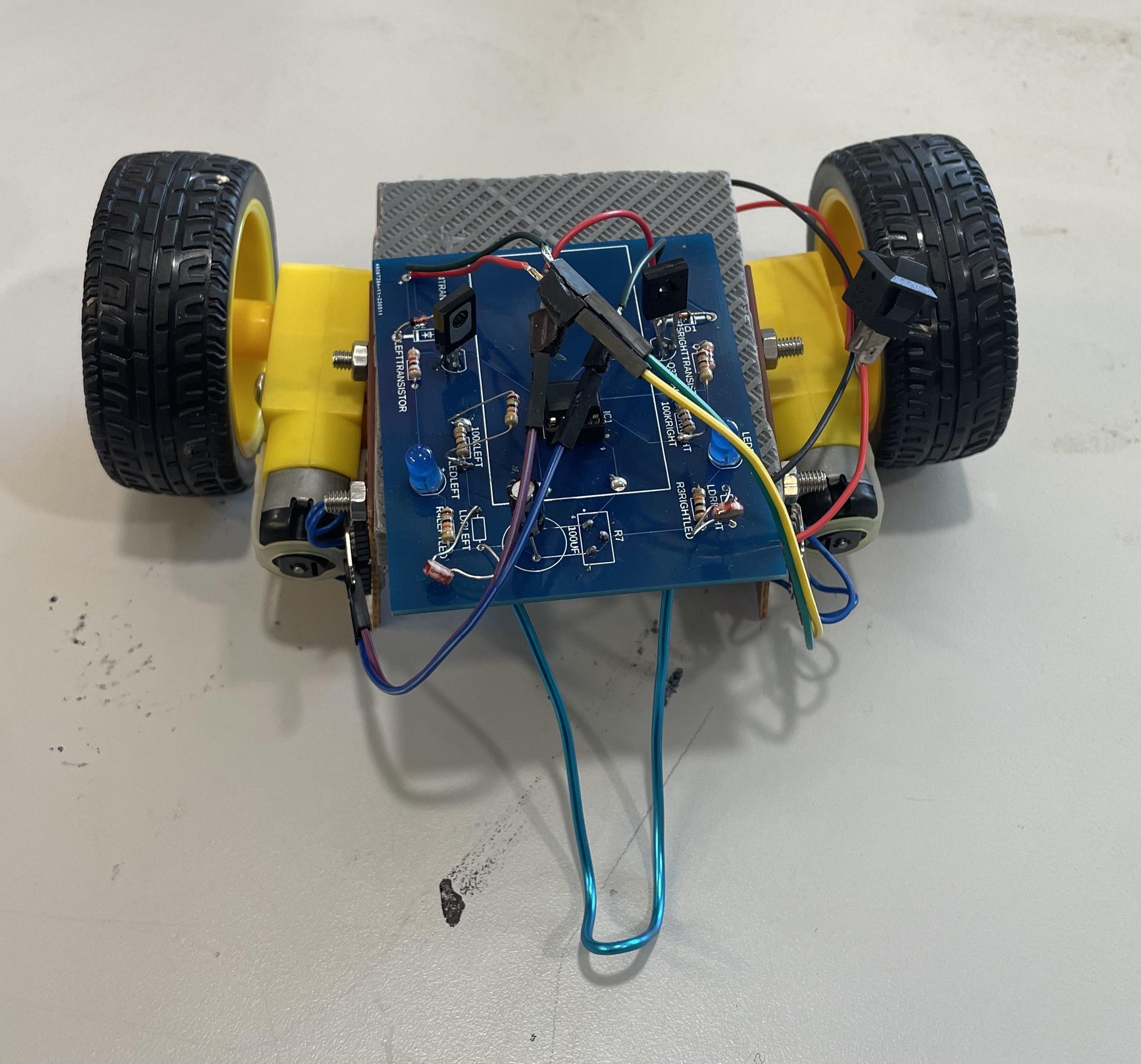 Light Following Hardware Robot