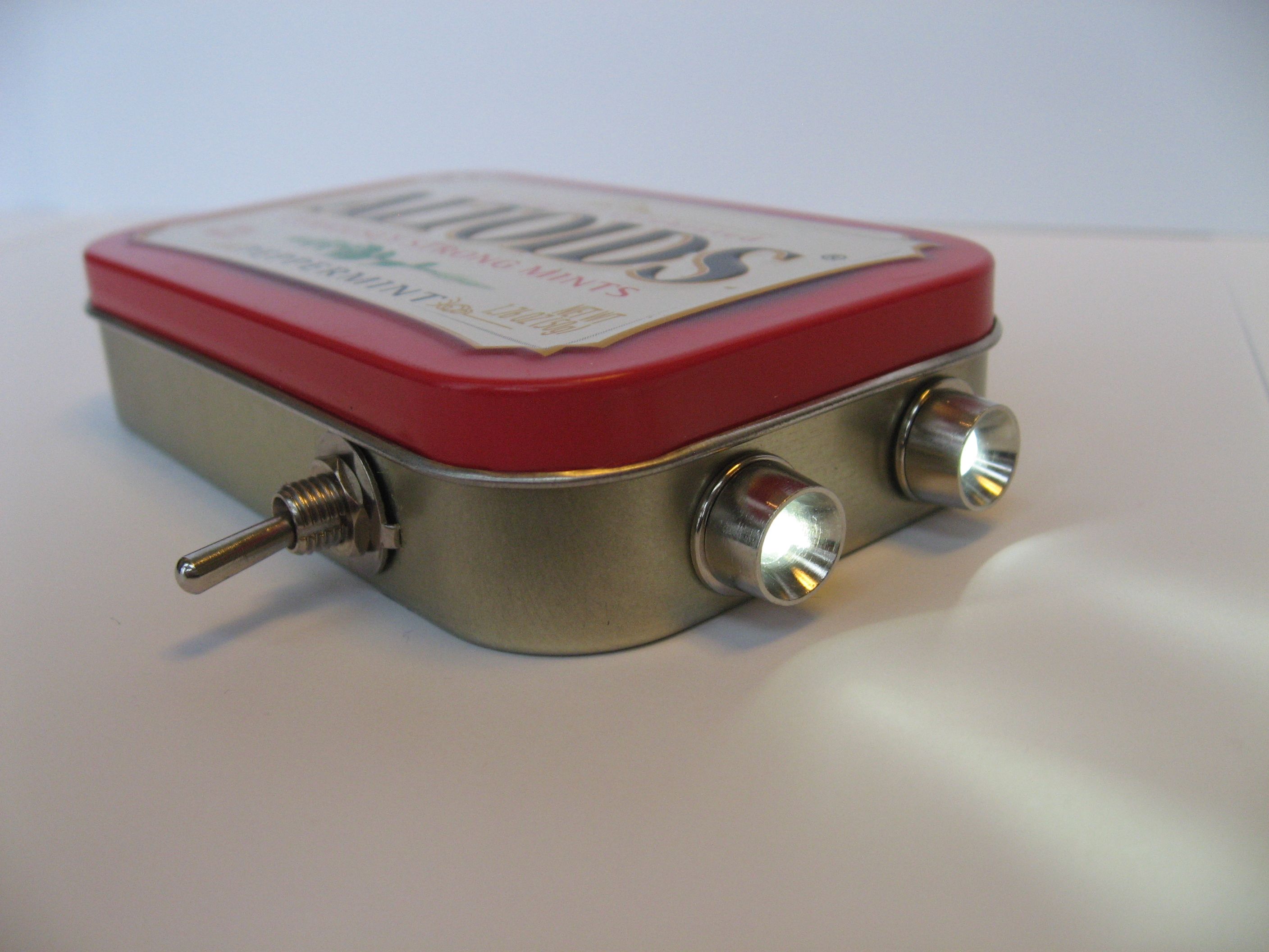 Make an Altoids Flashlight