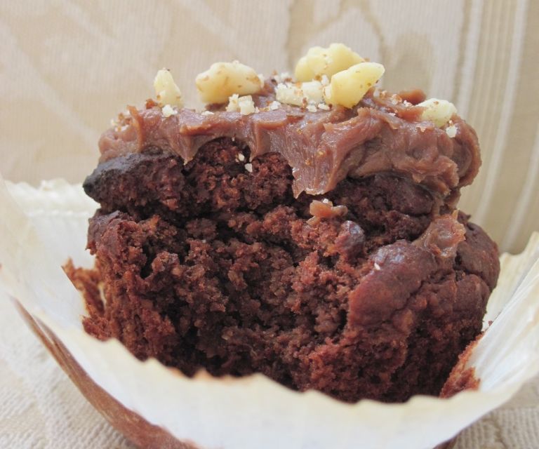 Awesome Chocolate Cupcakes (Gluten Free, Sugar Free)