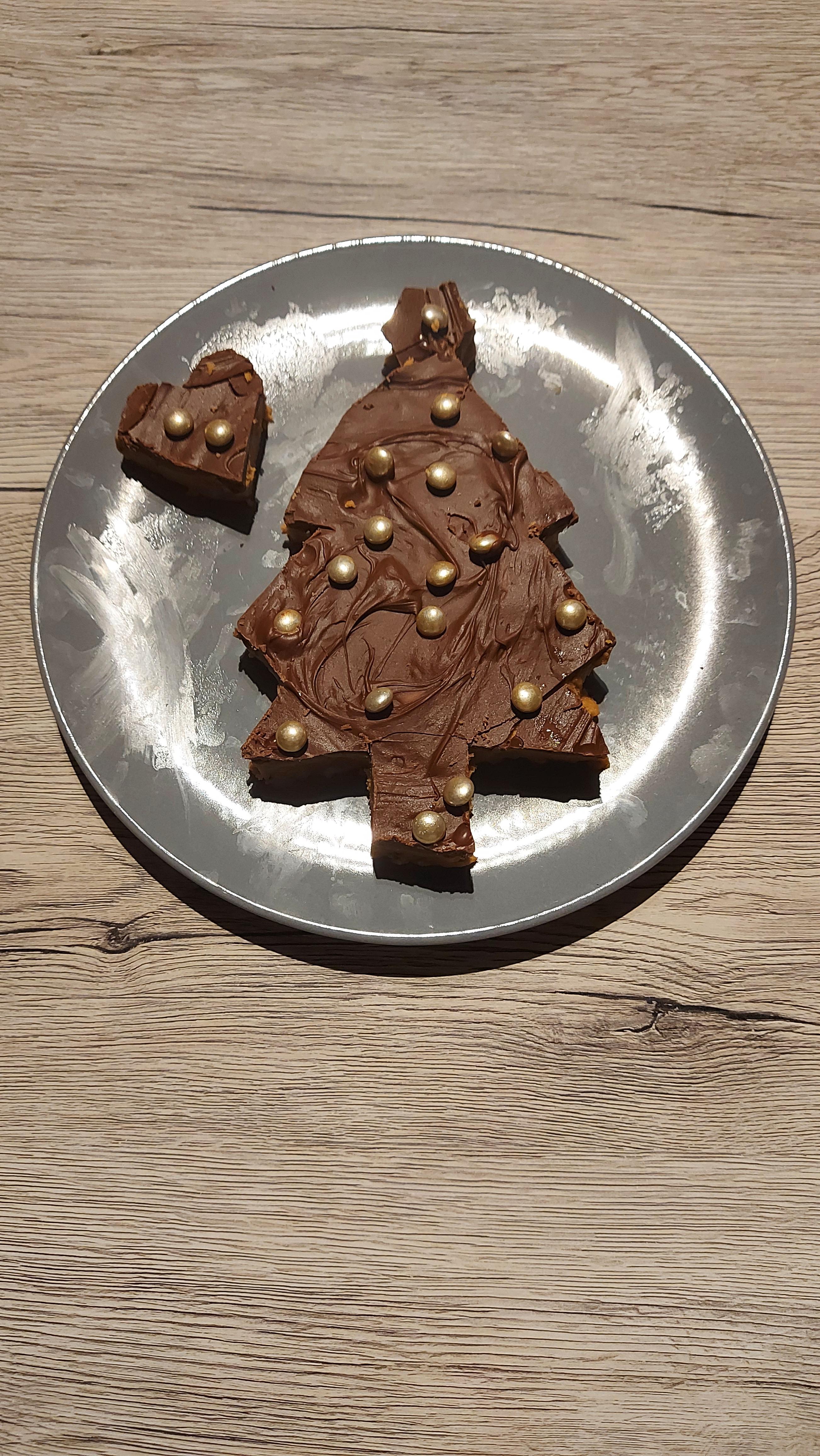 Shareable Peanut Butter-chocolate Cookie (Christmas Edition)