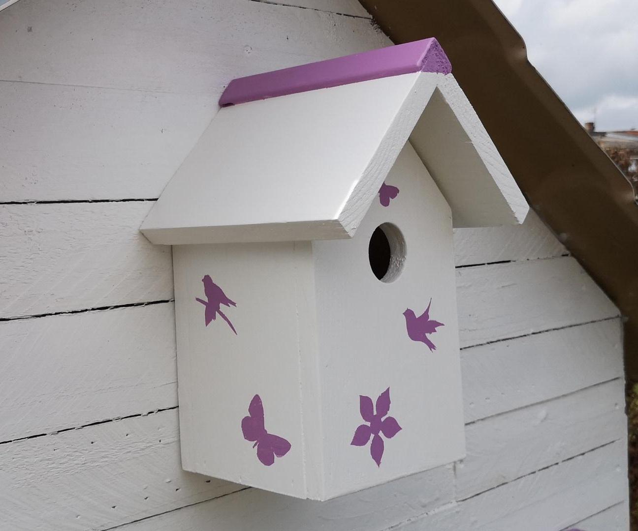 Simple Birdhouse, to Decorate