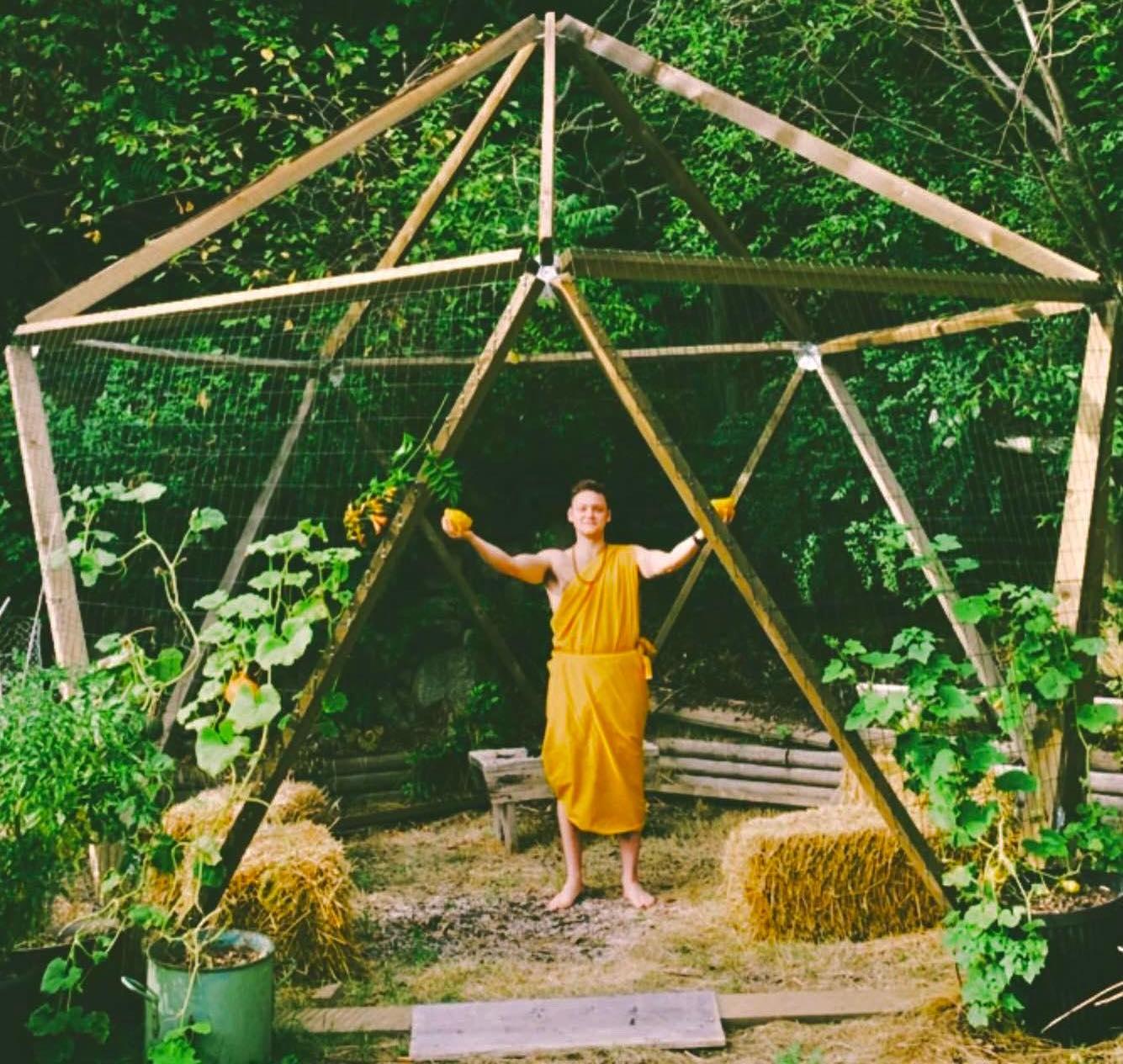 How to Build a Geodesic Dome