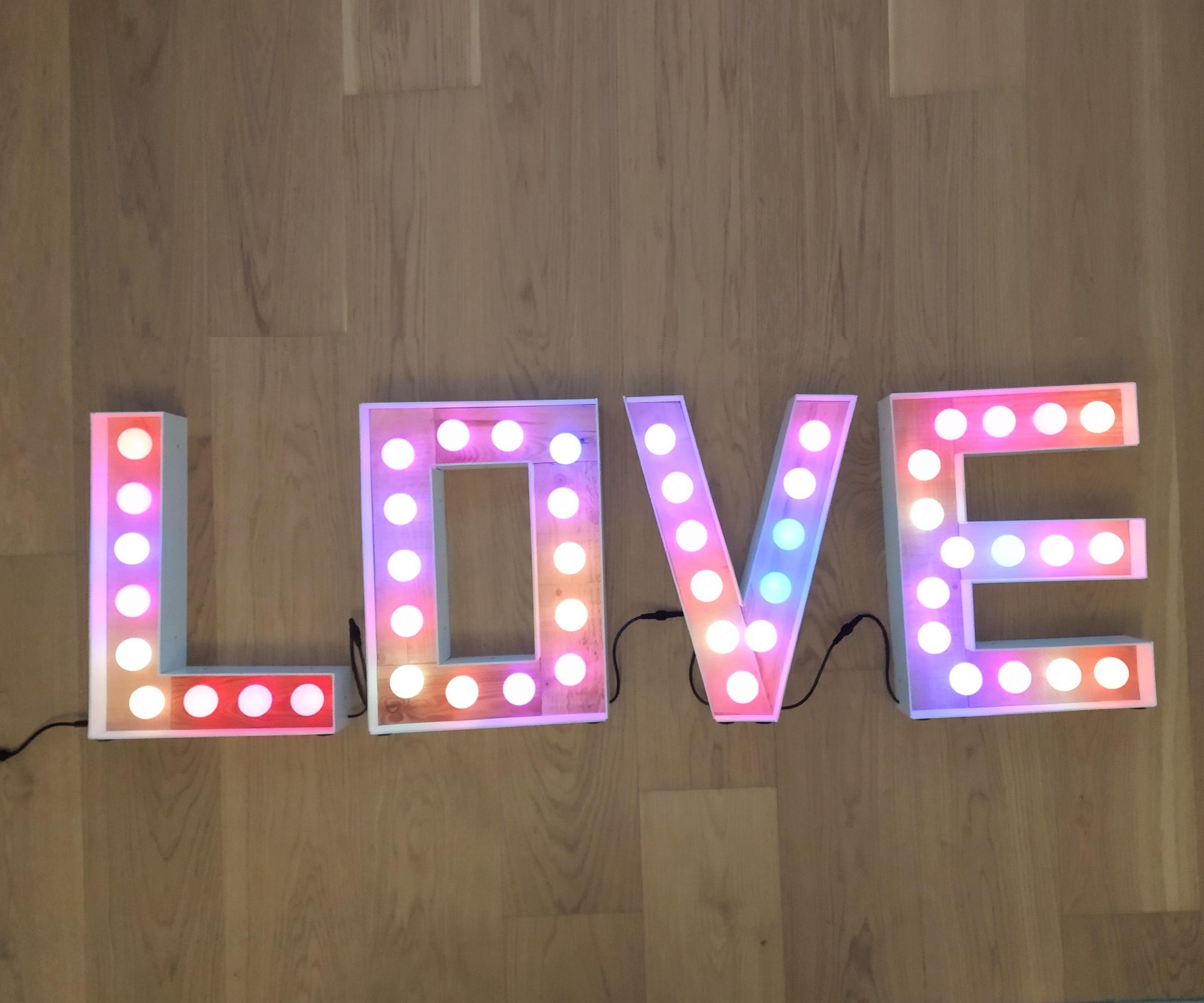 LETTRES LEDS DECORATIVES / DECORATIVE LEDS LETTERS