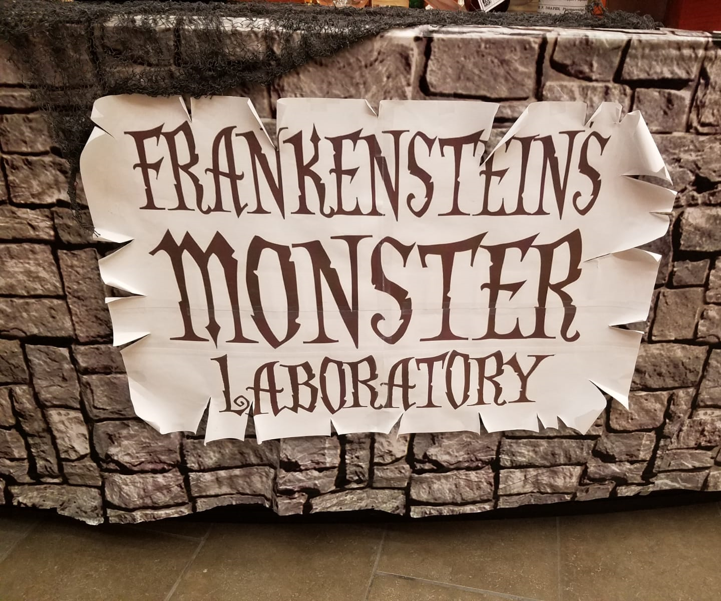 Monster Laboratory- Workplace Decorations