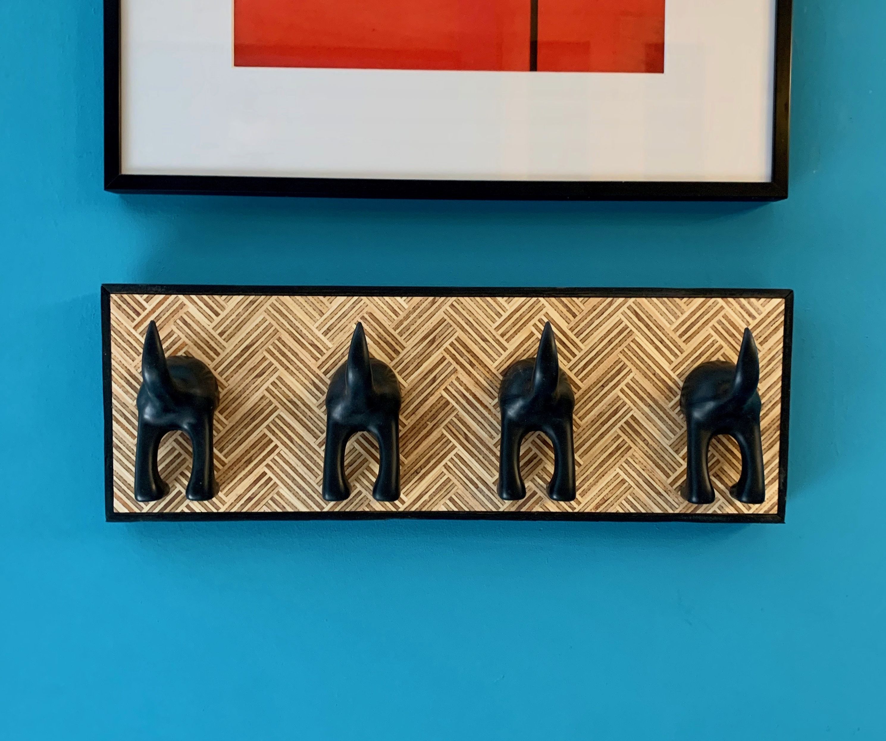 Dog Butt Leash Hanger With Herringbone Pattern!