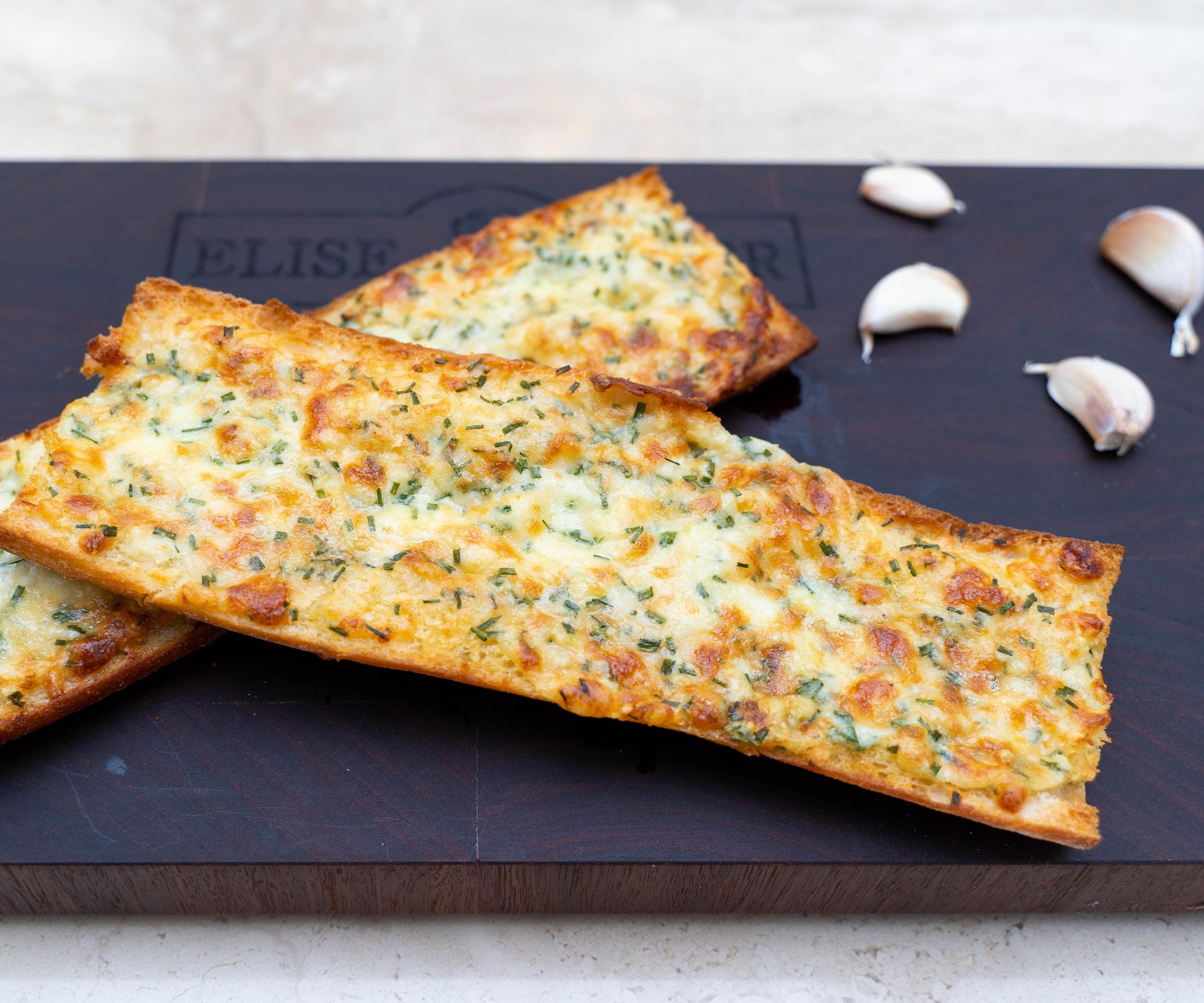 Delicious Cheesy Garlic Bread