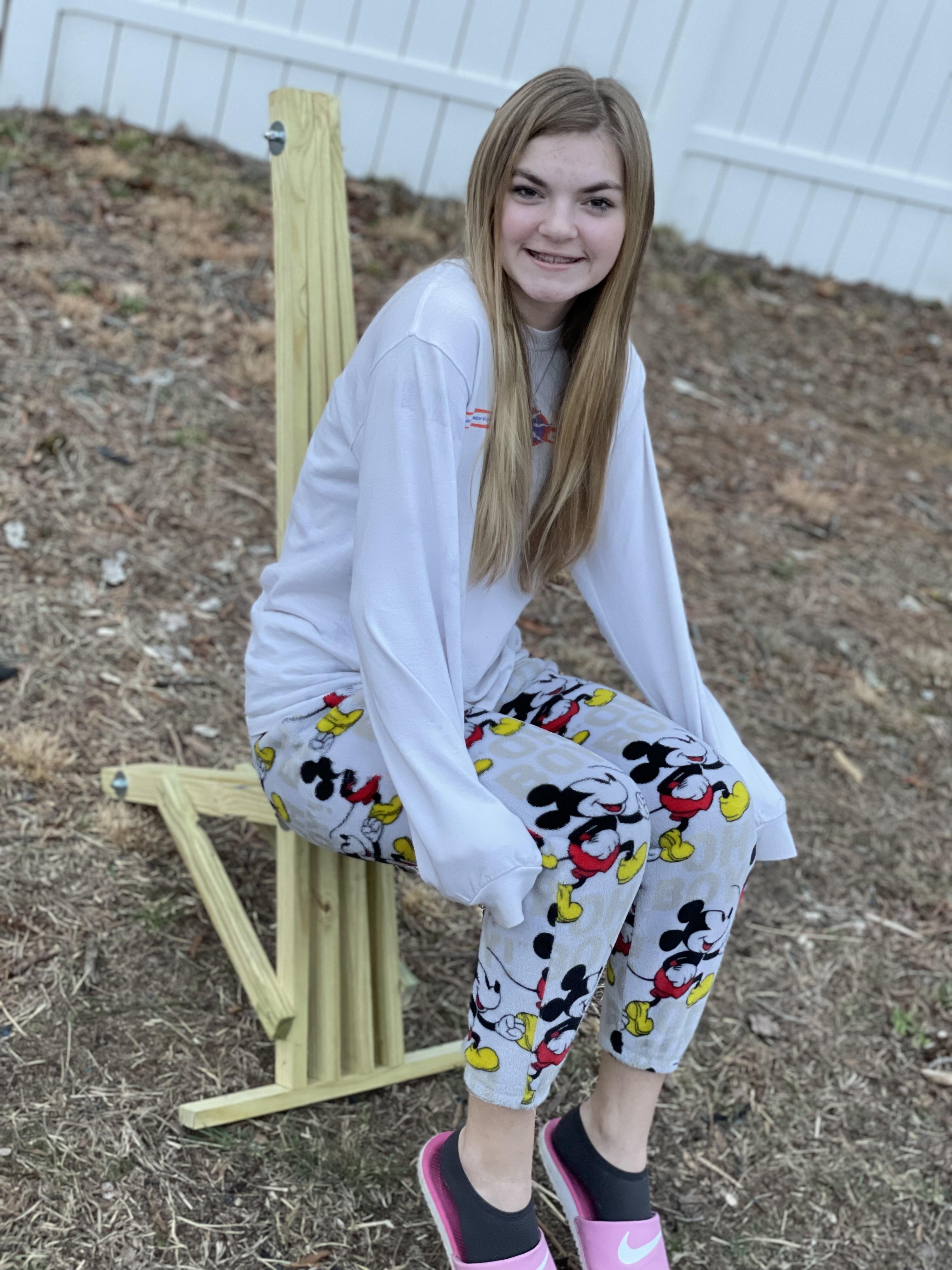 DIY 2 X 4 Outdoor Modern Lounge Chair