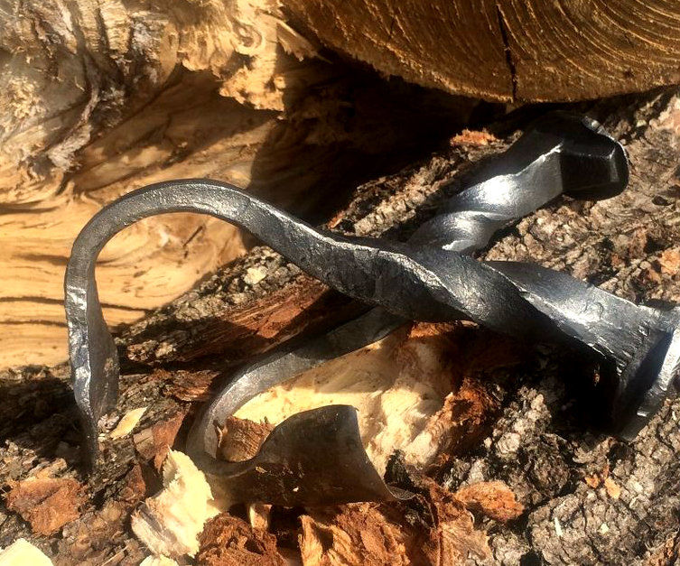 Blacksmithing a Railroad Spike Adze / Garden Tool 