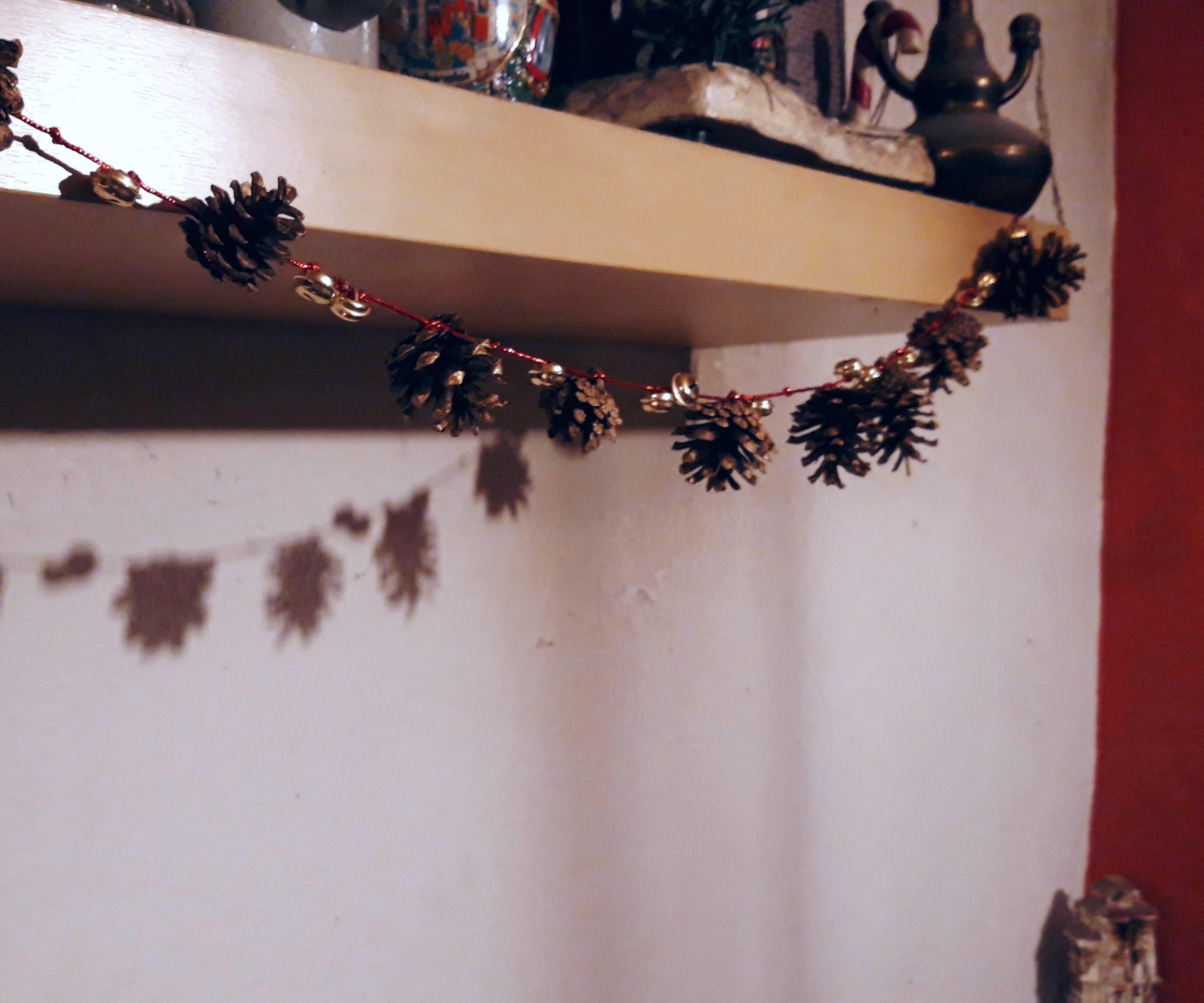 Pine Cone Garland