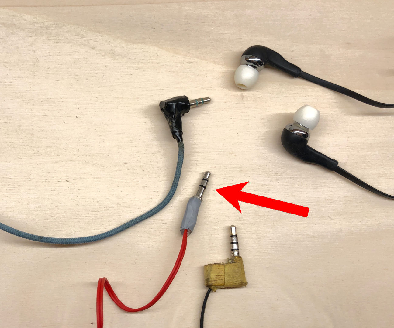 How to Repair a Headphone Jack