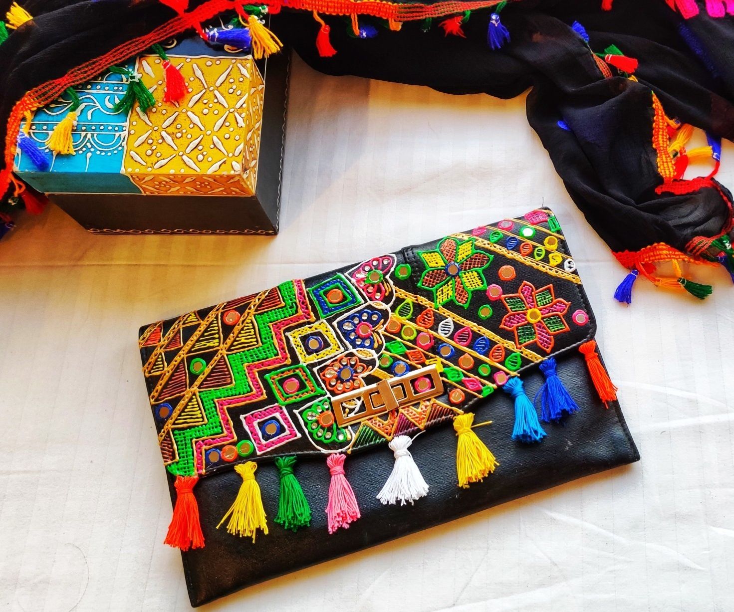 How to Make Over Old Purse to a Designer One