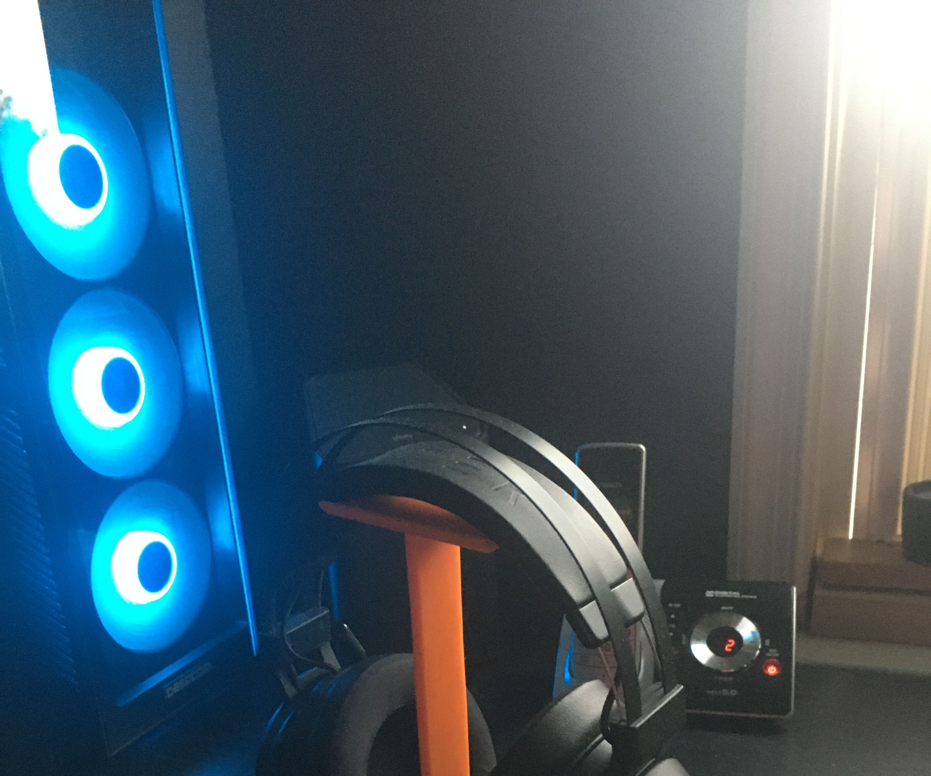 3D Printed Headphone Holder