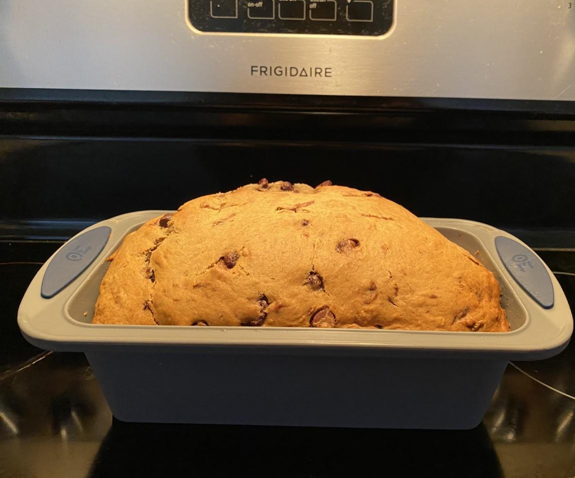 Easy Chocolate Chip Banana Bread 