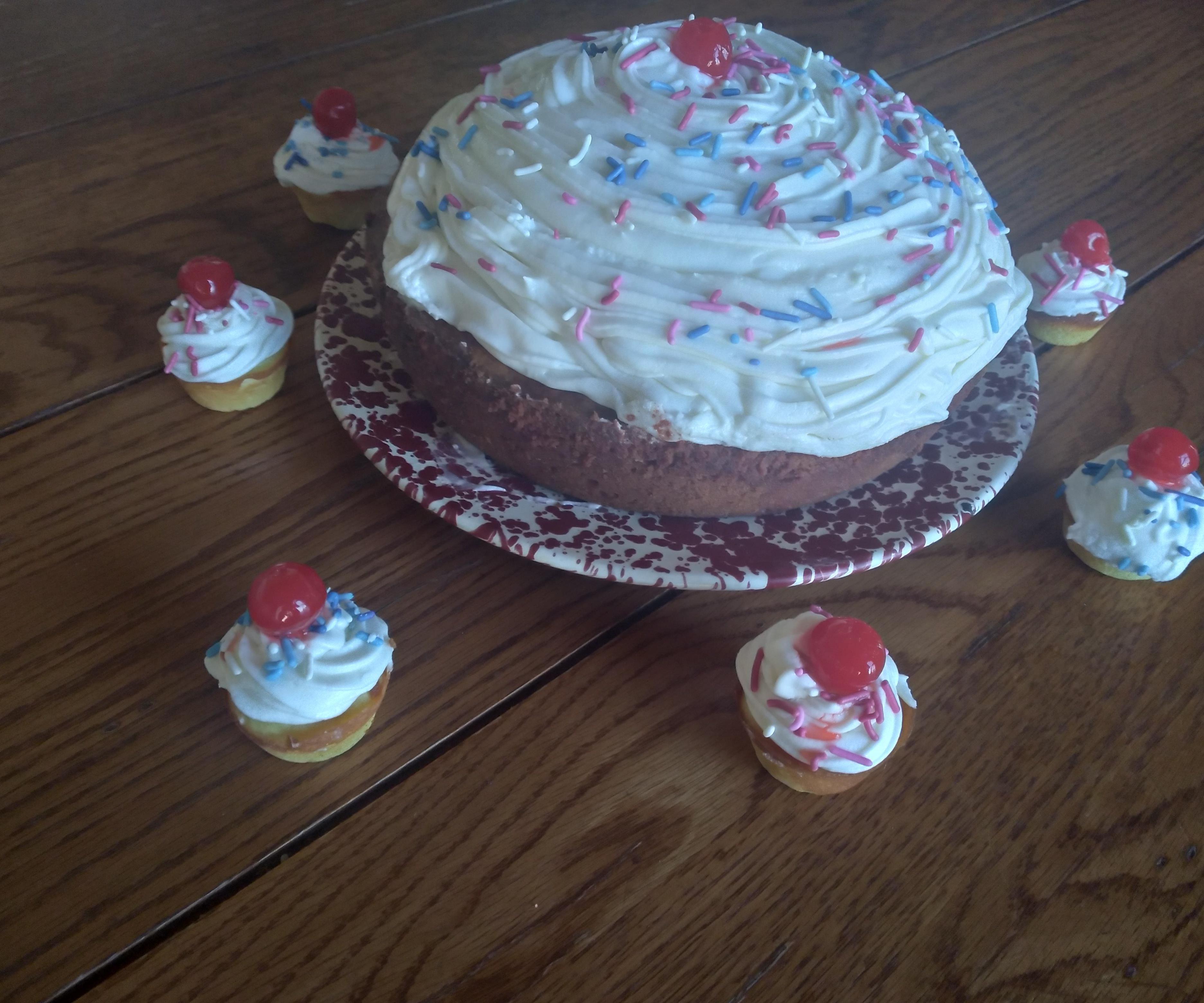 How to Make Mini Cup-Cakes and Mega Cup-Cakes