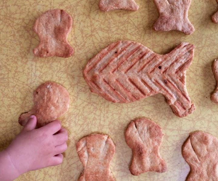 Cheesy Goldfish Crackers XL