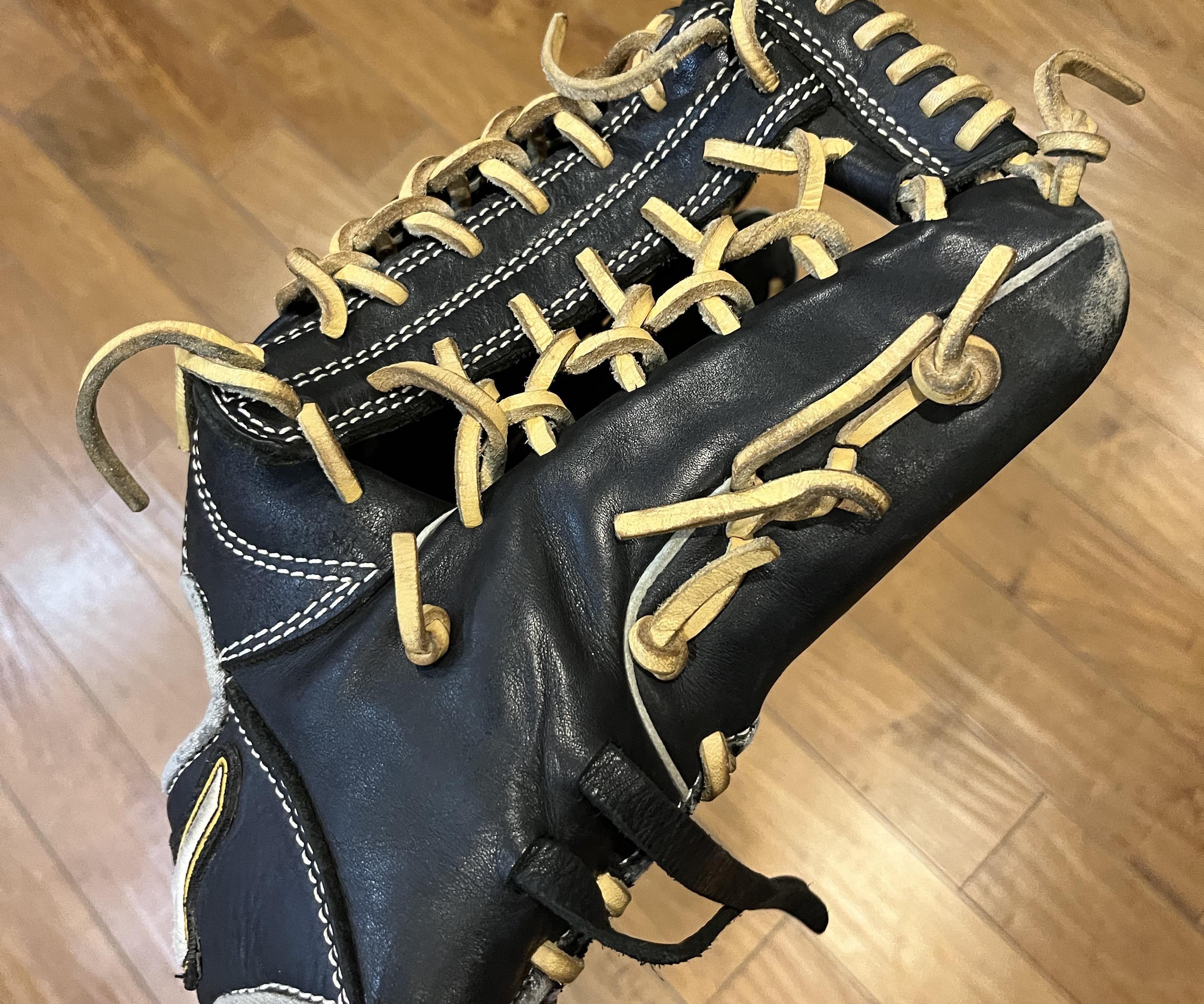Lacing Baseball Glove