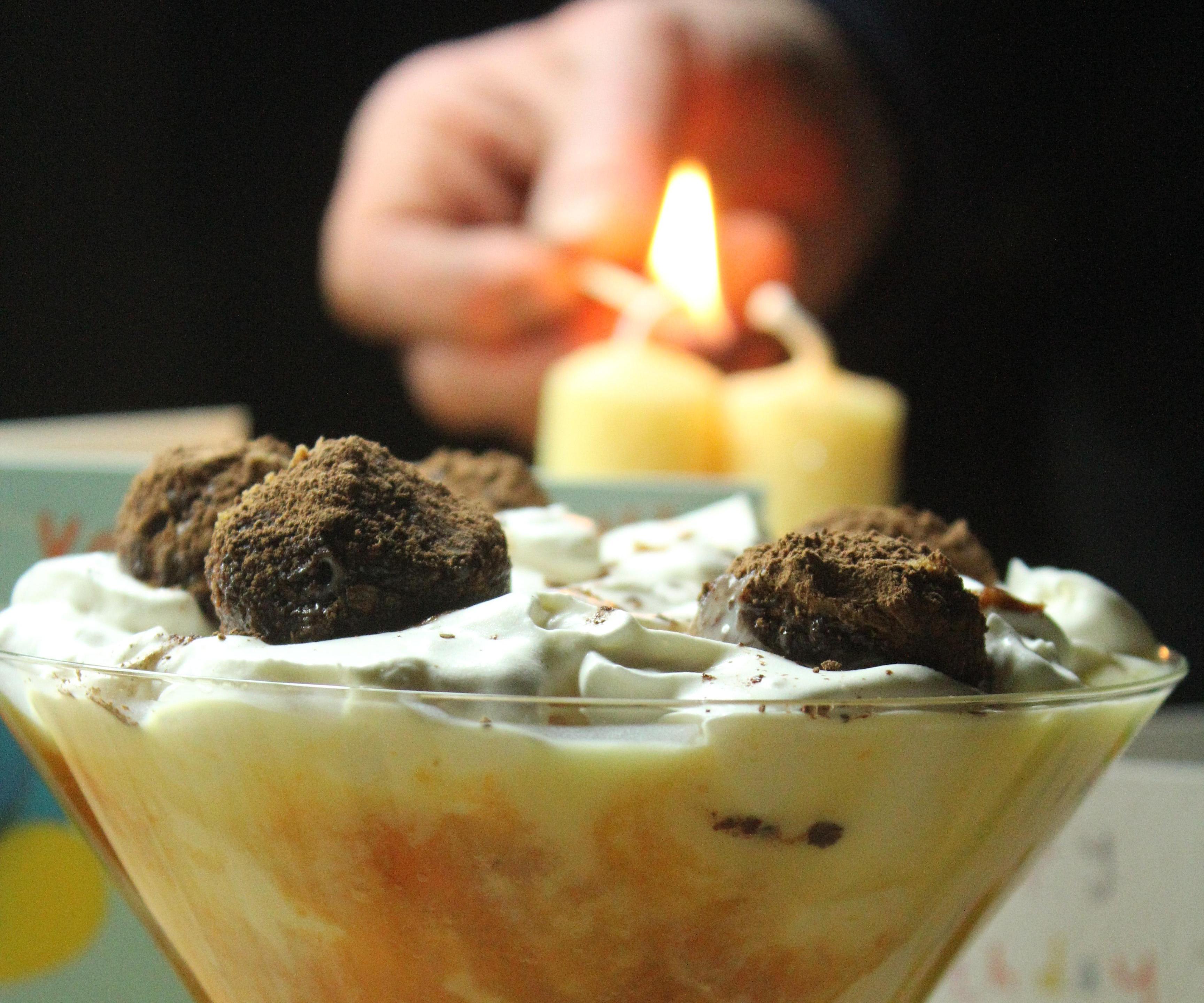 Coupe Andy - Apricot Granita, Chocolate, Custard & Cream
