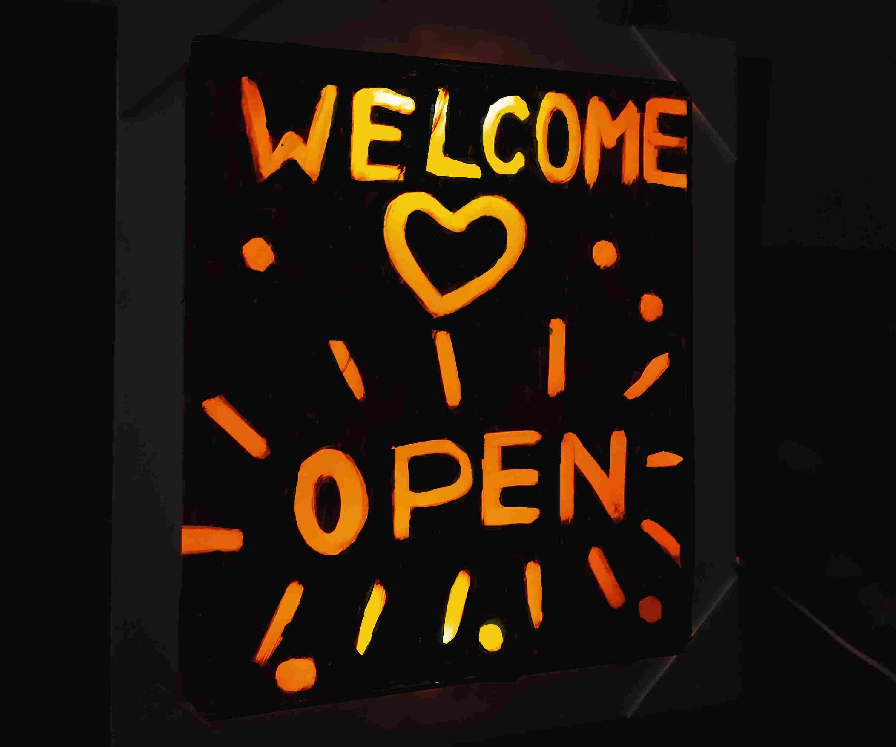 Customisable Traditional Looking Display