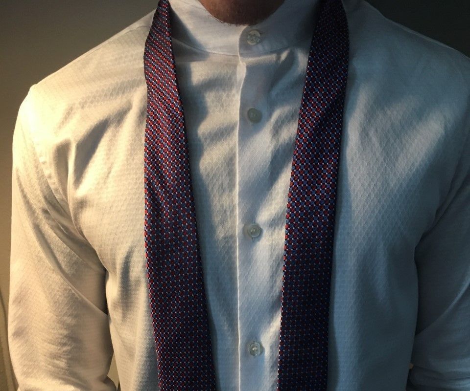 How to Tie a Full-Windsor Knot