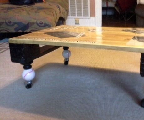 Unique Pallet Table for Boys Room