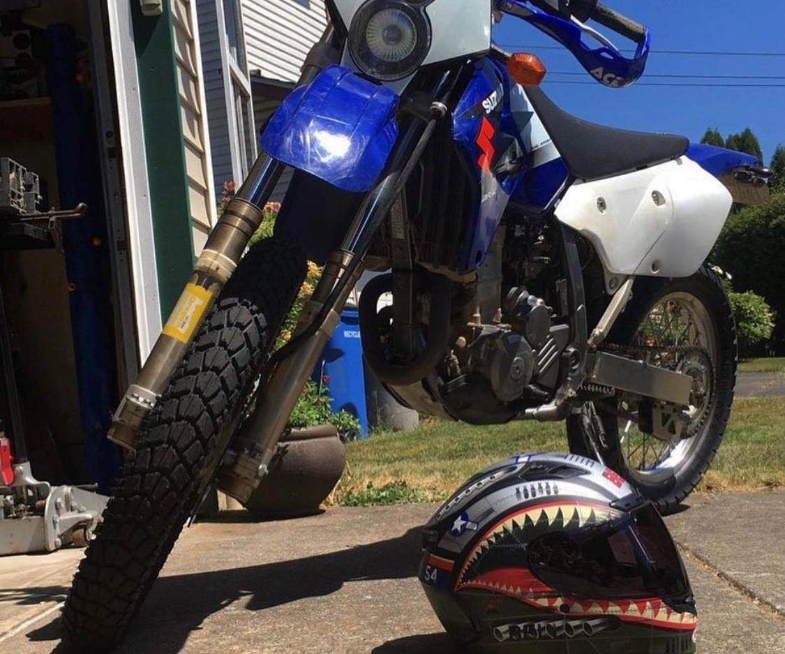 How to Properly Put on a Motorcycle Helmet