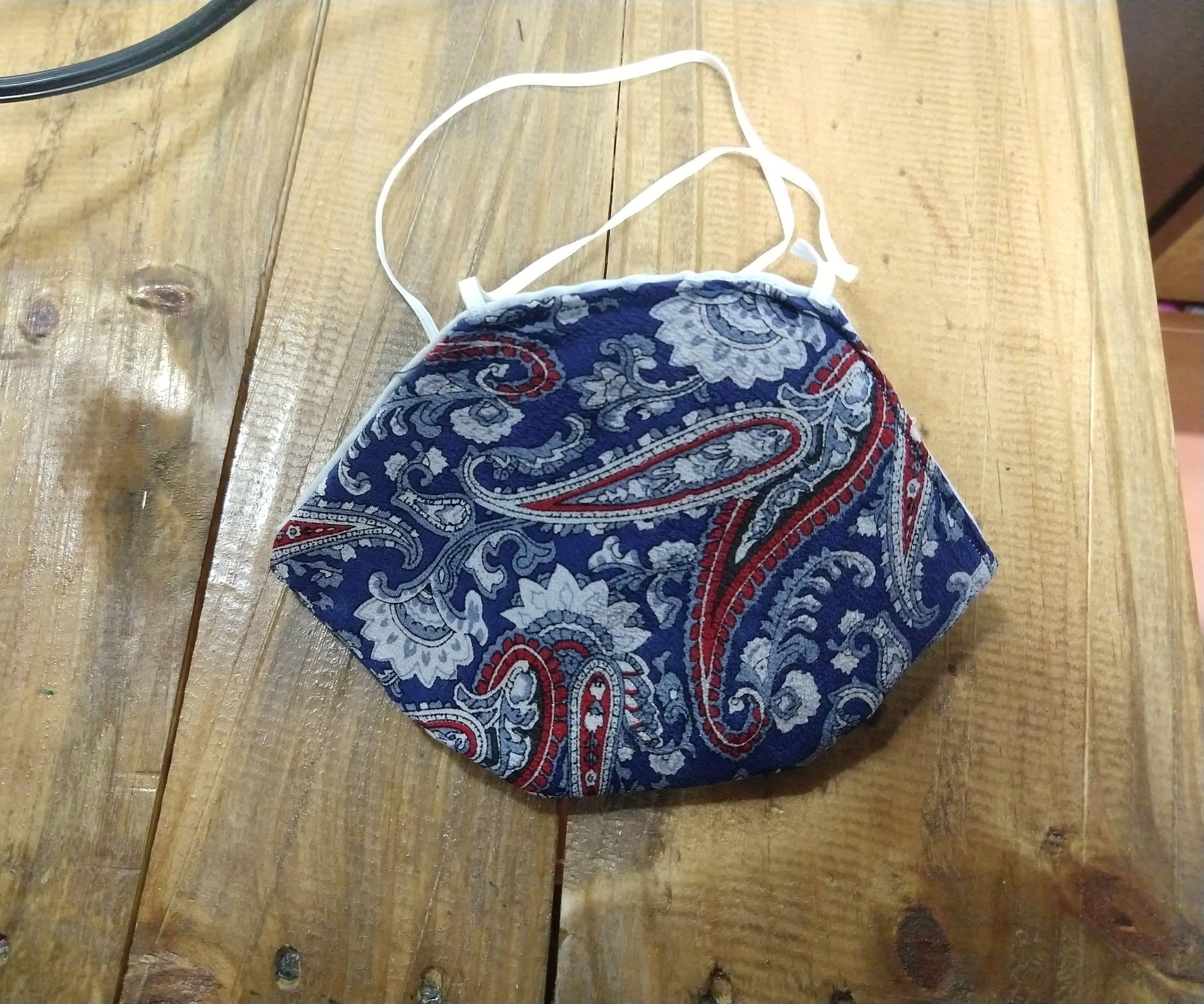 Diamond Fitted Facemask