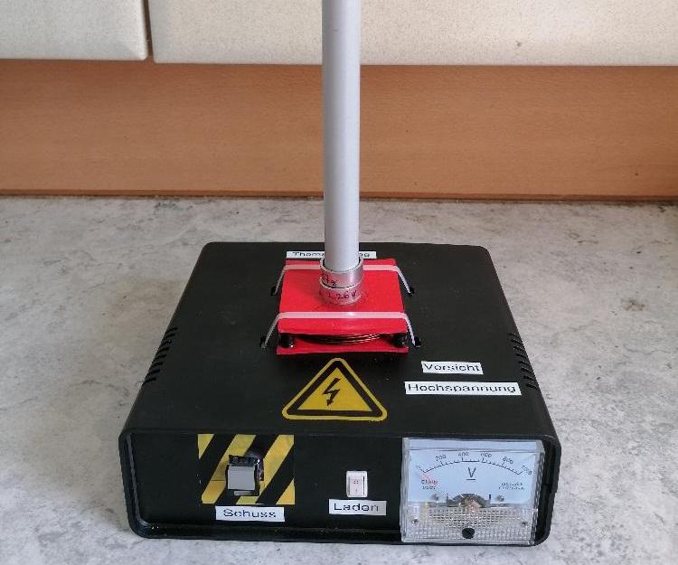 Thomson Ring - a Battery Powered Electromagnetic Ring Launcher