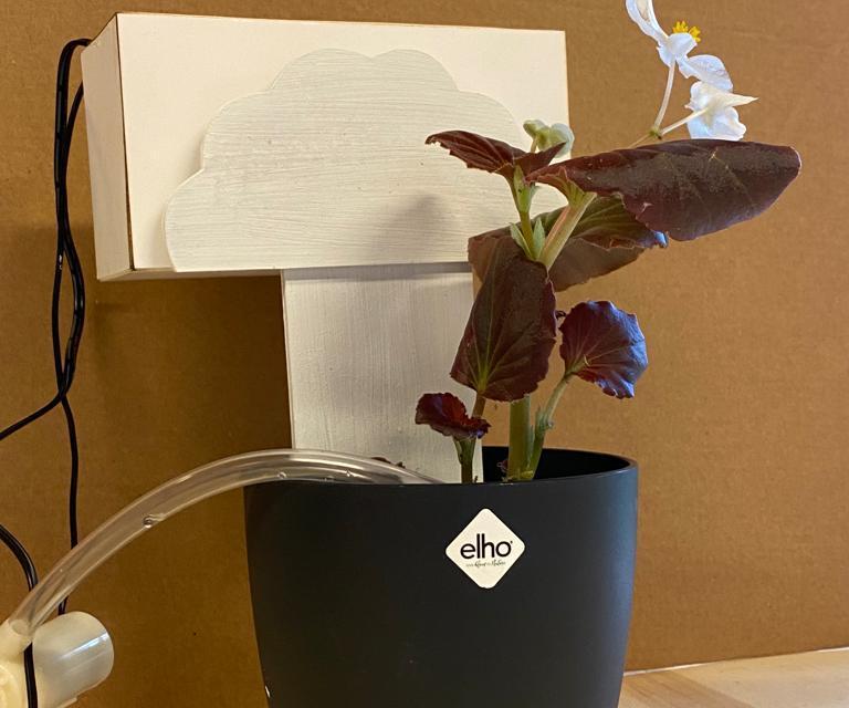 Automatic Watering System With Blynk