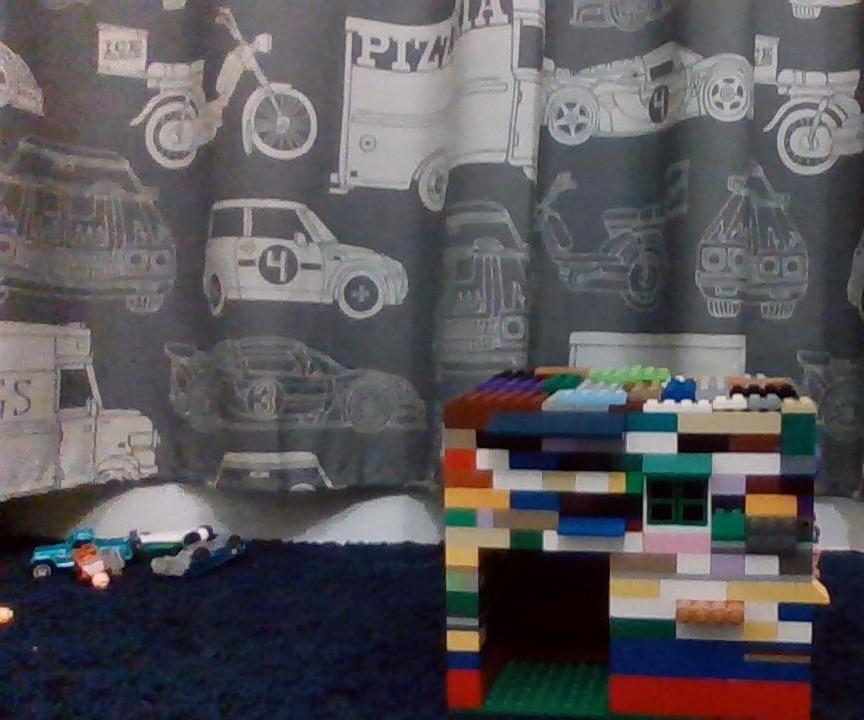 Lego Rubix's Cube Dispenser