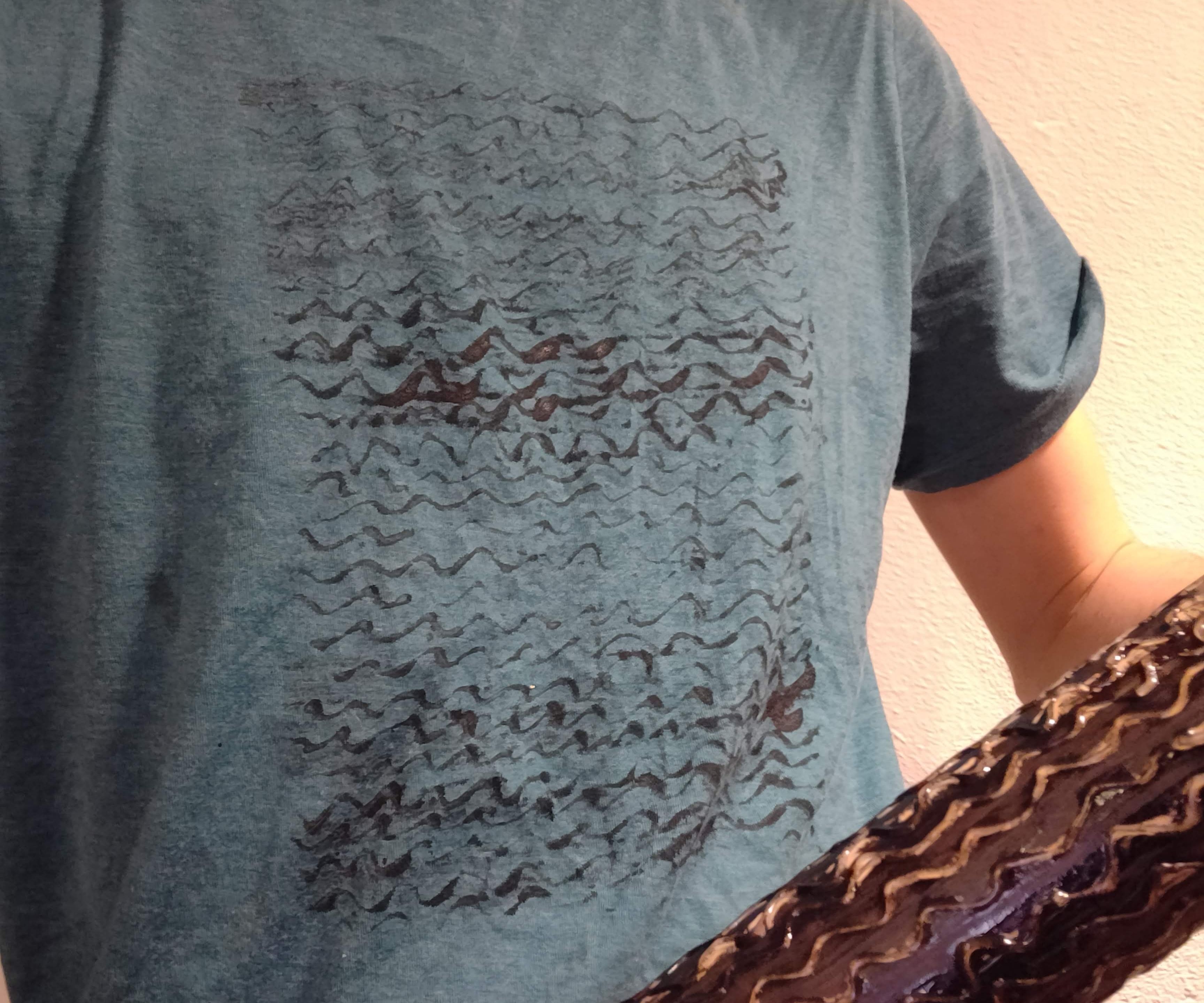 Pimp Up Your Boring (old) T-shirt.