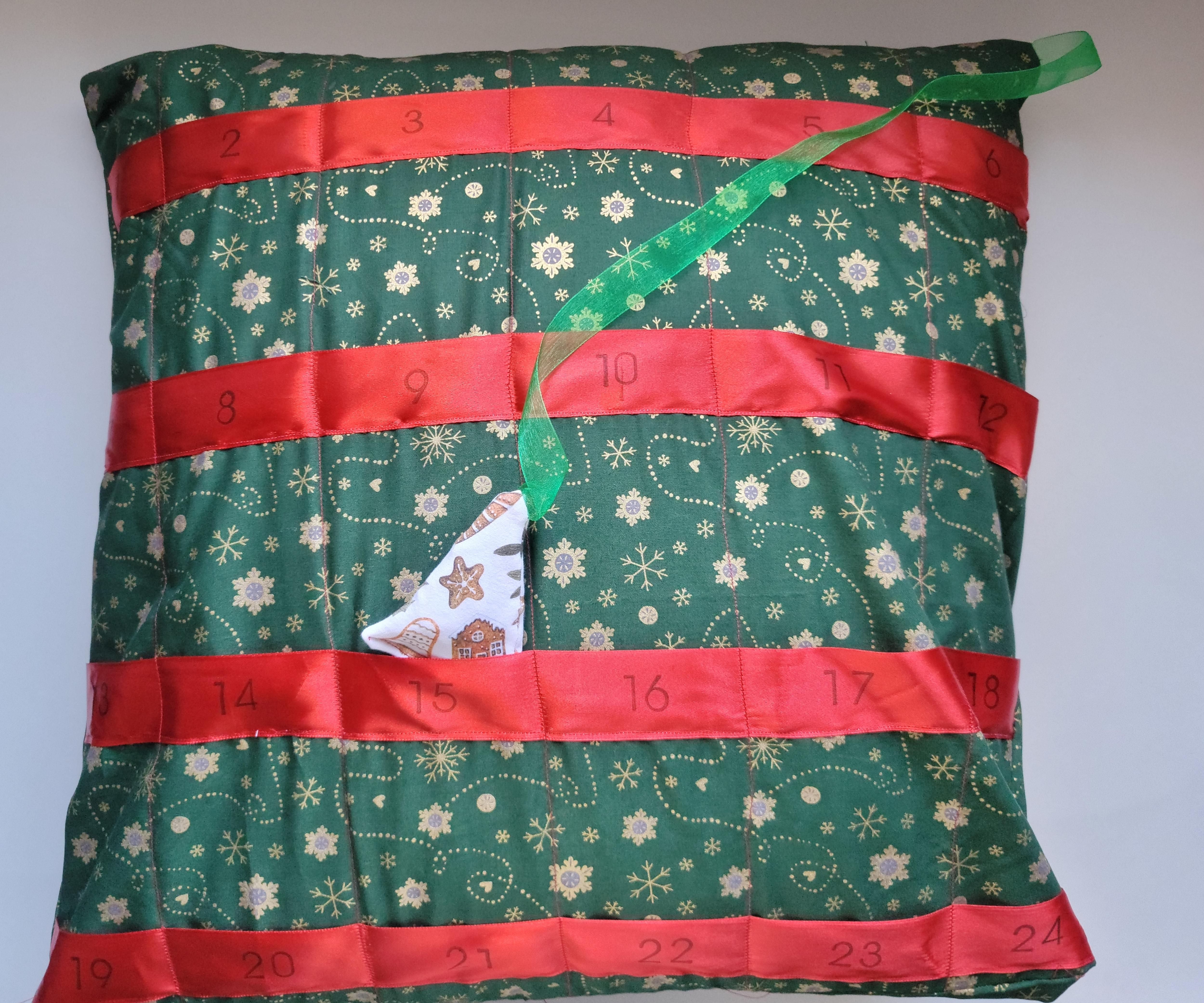 DIY Advent Calendar Pillow Cover