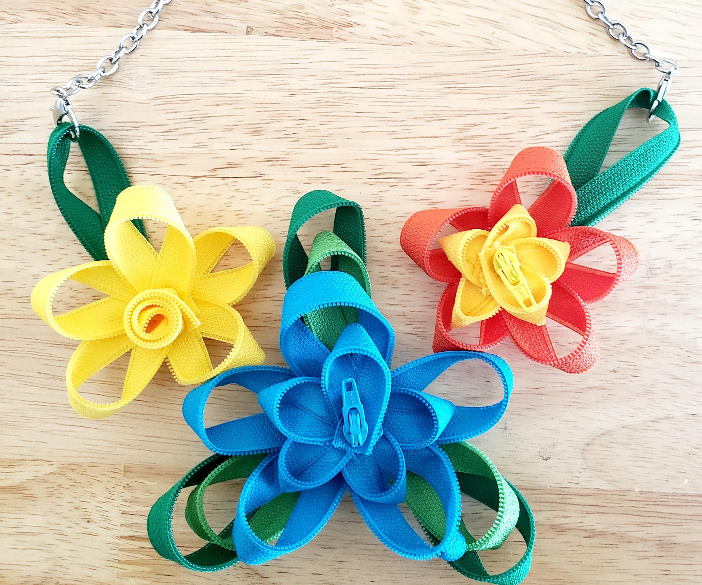 Zipper Flower Necklace
