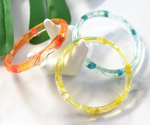 Beebeecraft Tutorials on How to Make Flower Resin Bracelet