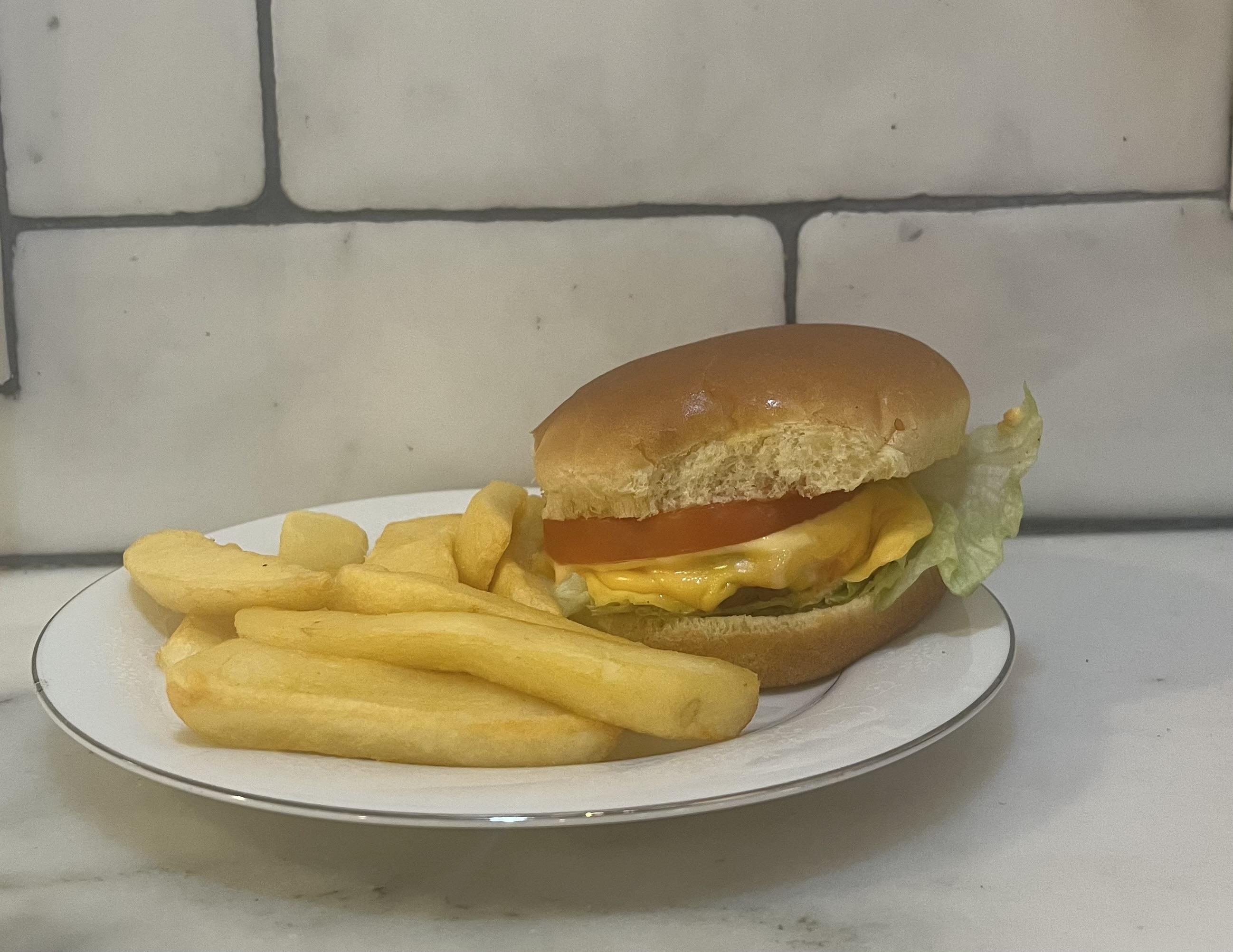 Fabulous Cheeseburger & Fries 