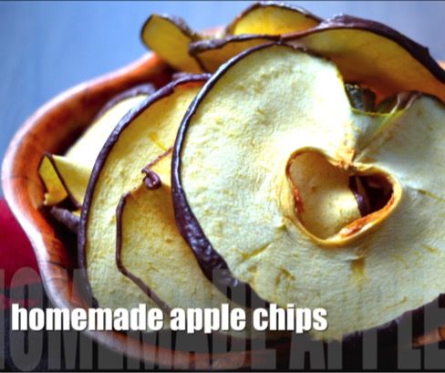 Homemade Apple Chips / Healthy Snack for Kids
