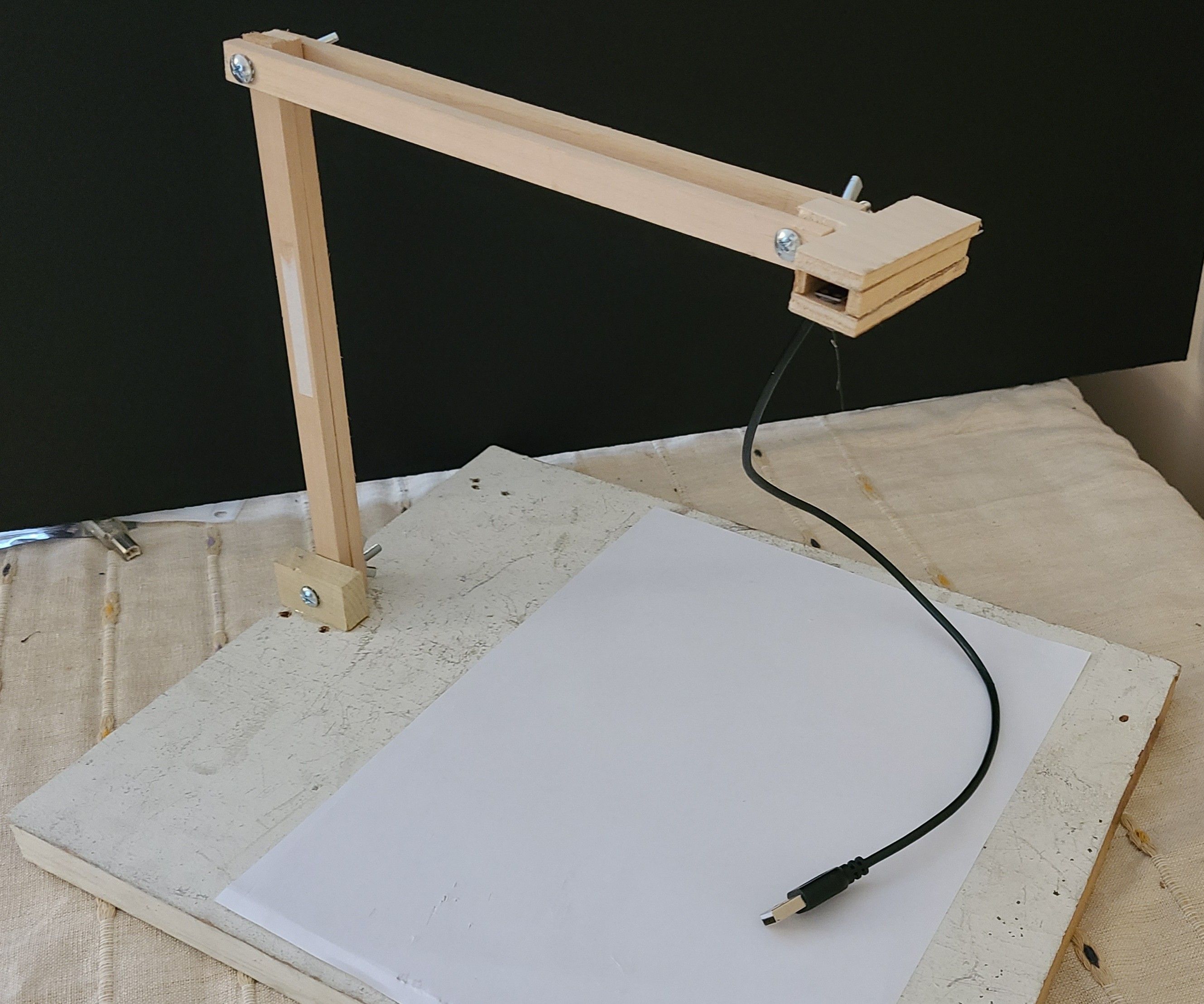 A Sub $10 MetaPrax Document Camera Setup for Video Conferencing