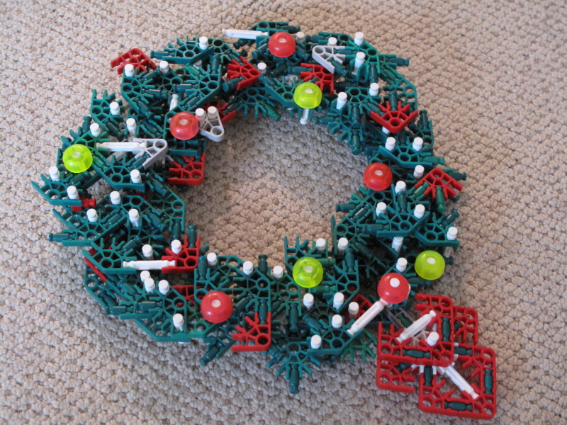 Knex Christmas Wreath