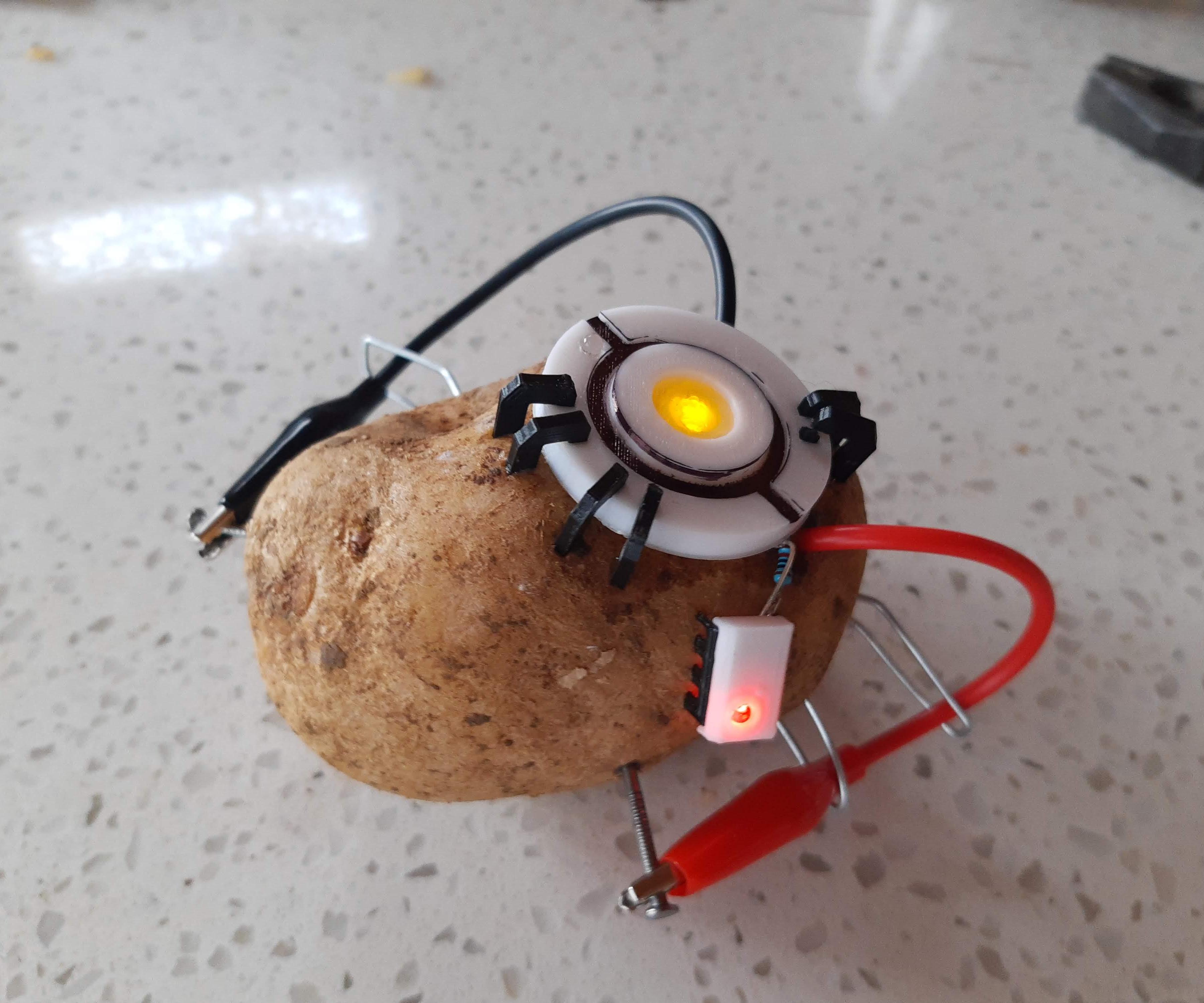 GLaDOS Potato Replica (with lights)