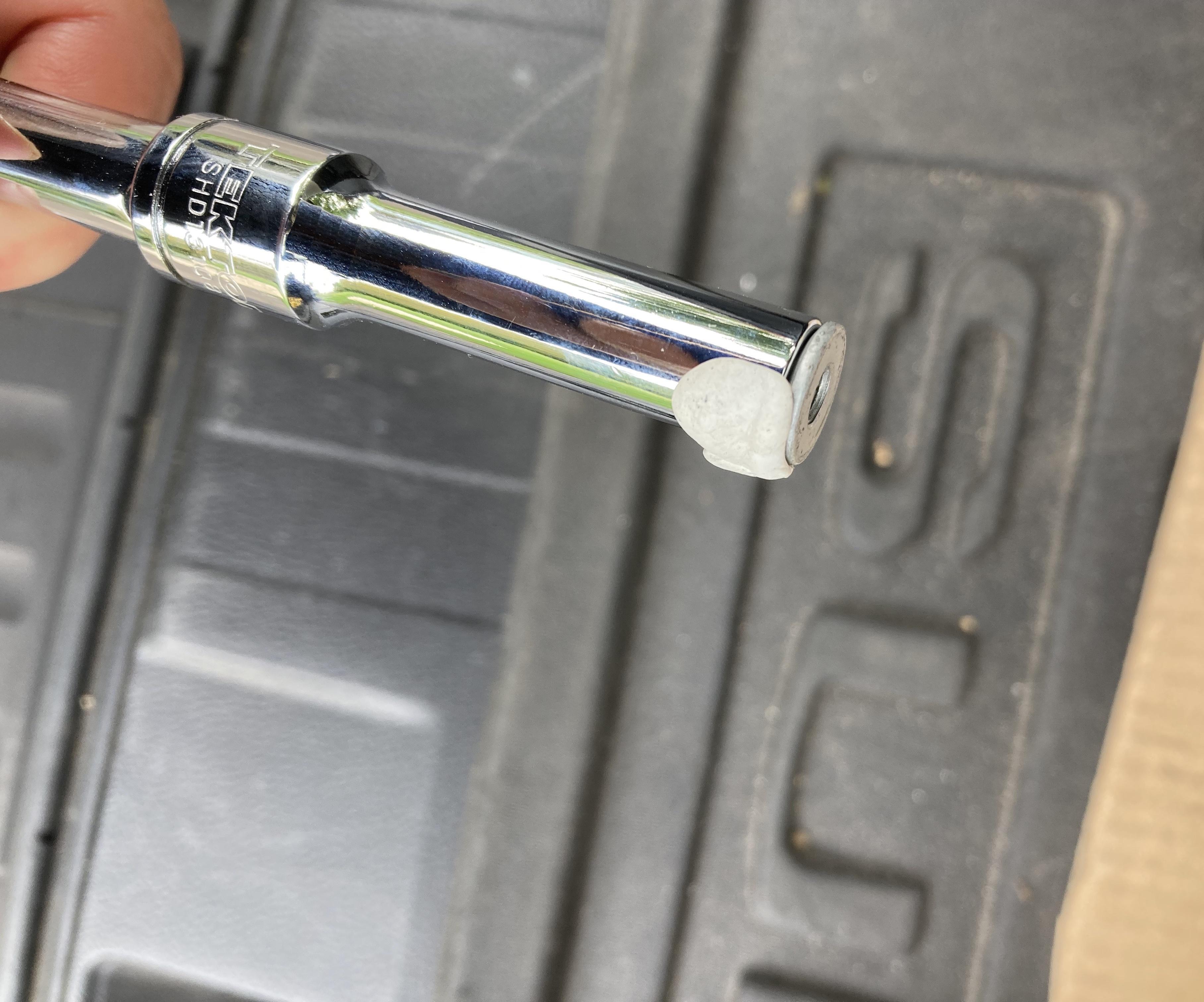 How to Keep a Nut in Socket Wrench