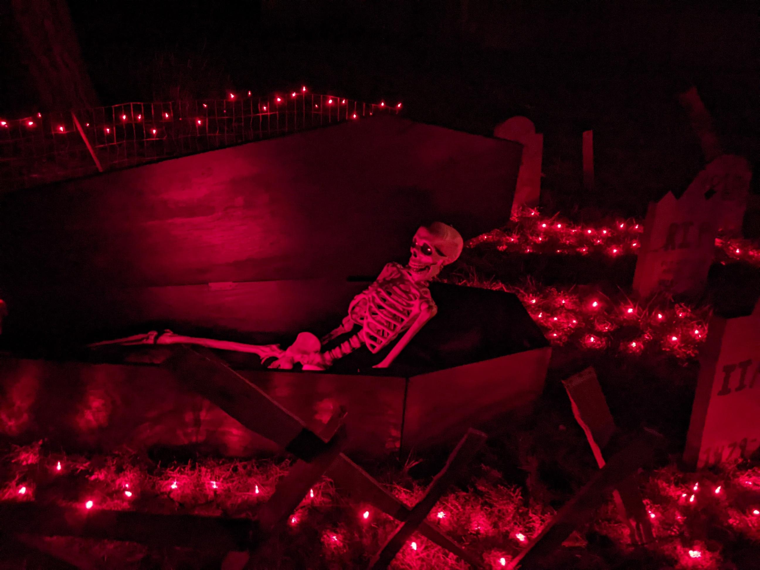 Halloween Skeleton Coffin - Motorized Opening Coffin