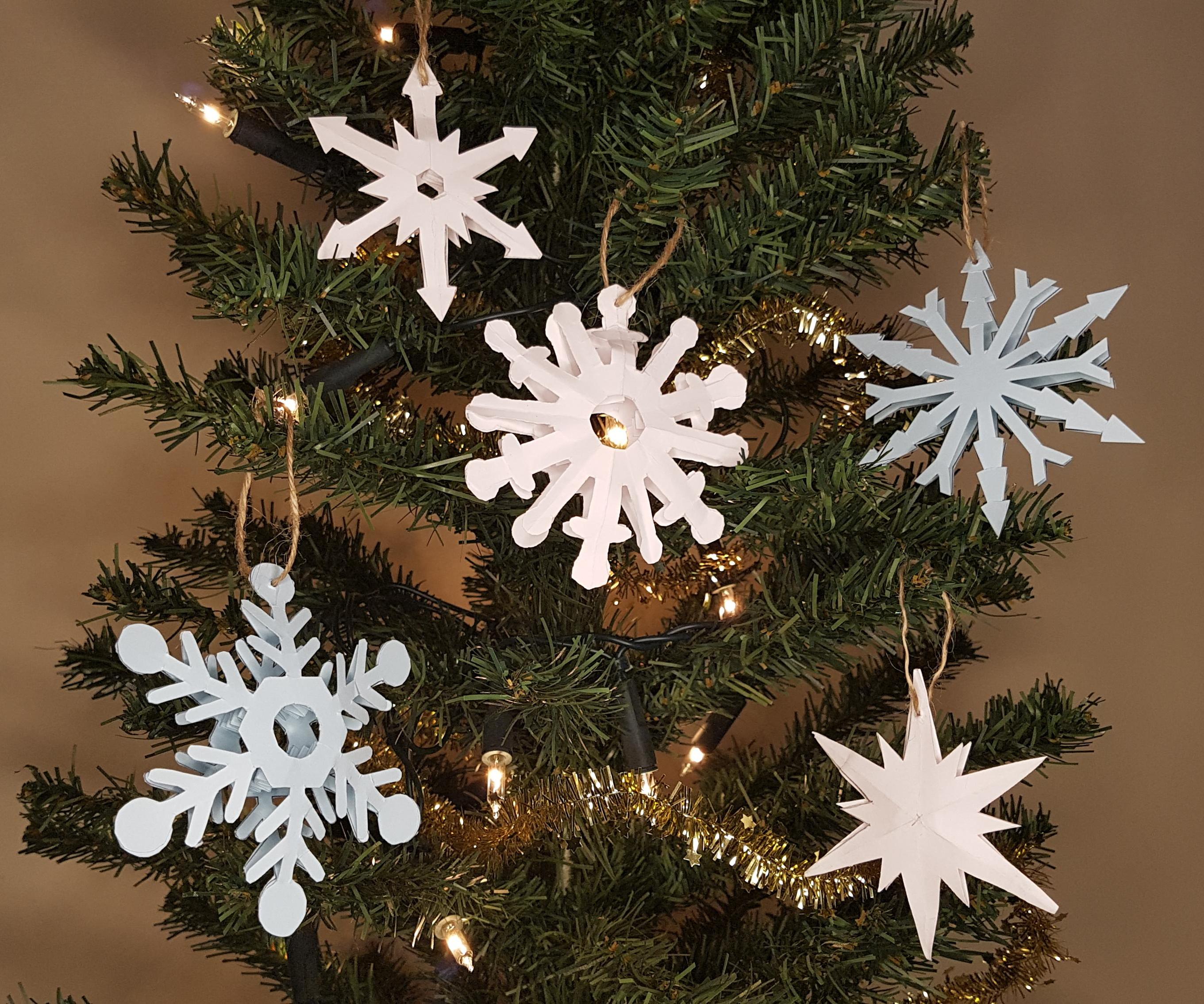 How to Make a 3D Snowflake Tree Decoration