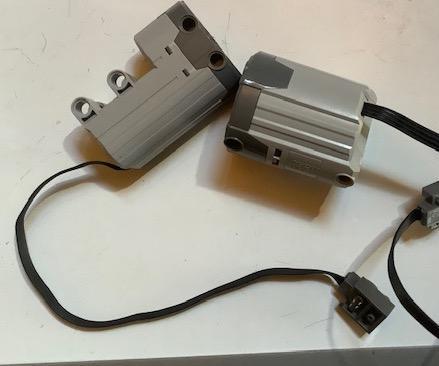 How to Move Lego Motors Autonomously Using Arduino