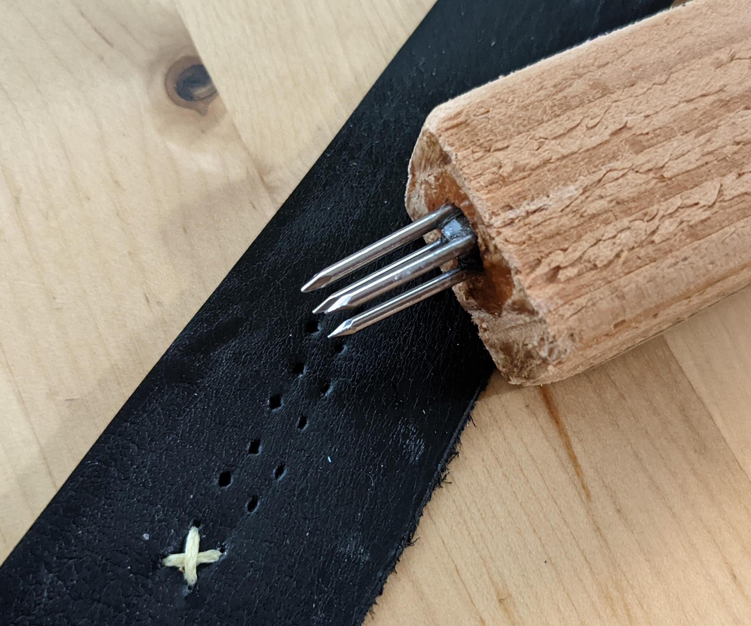 4-Prong Square Leather Lacing Chisel