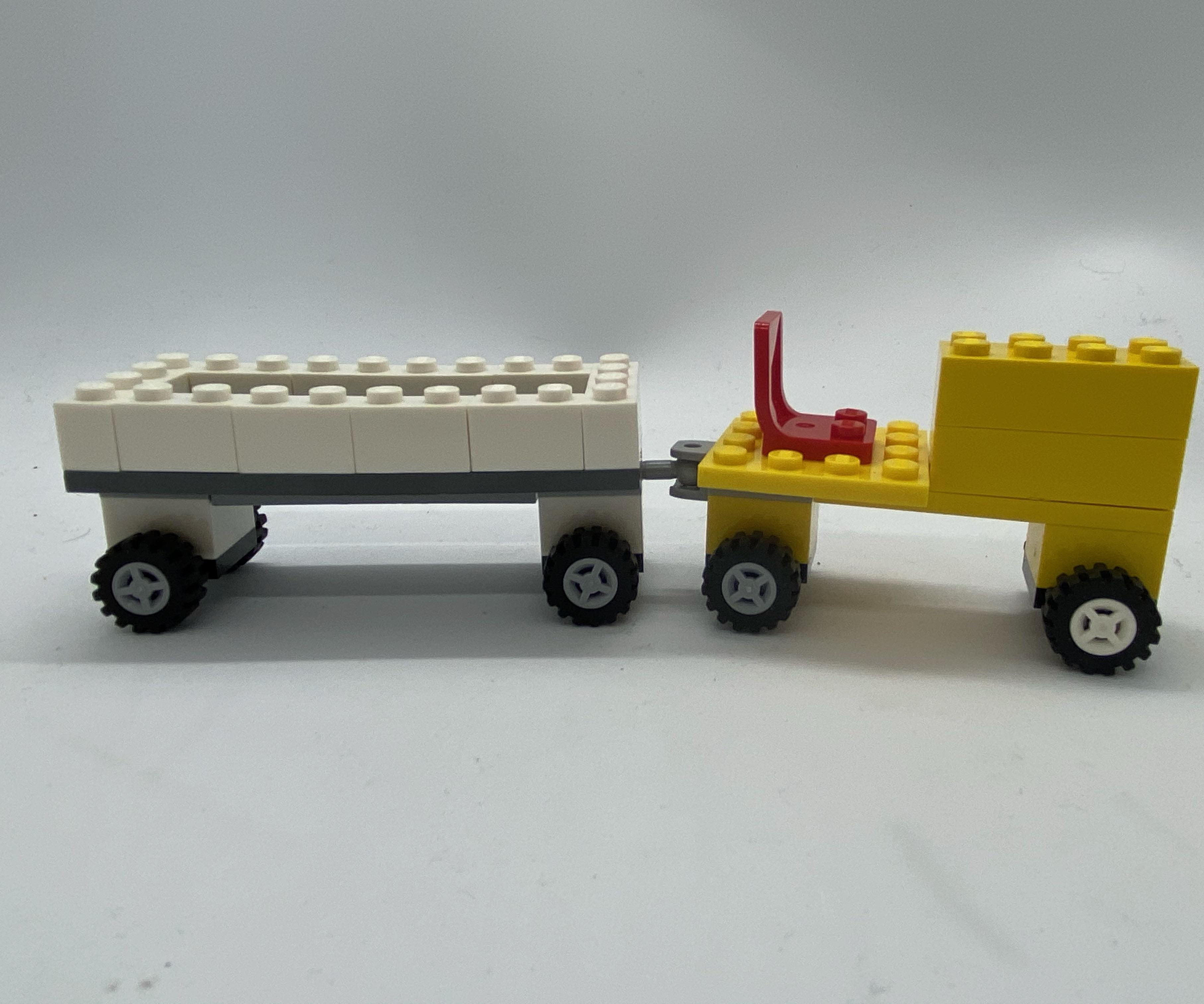 LEGO: Tractor and Trailer