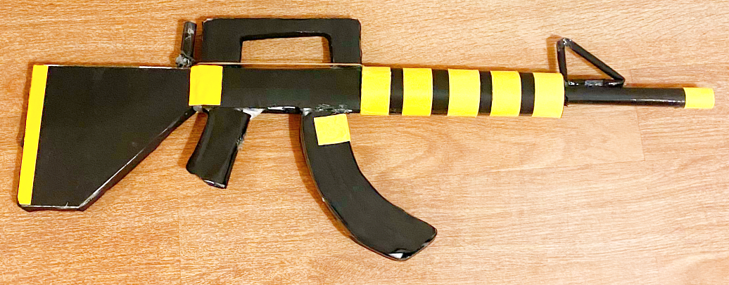 Making a Realistic M-16 Model Out of Paper