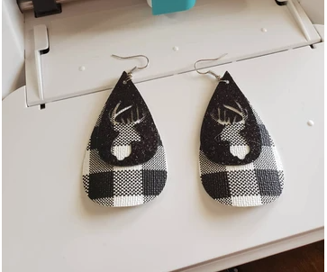 How to Make Faux Leather Earrings With Cricut Joy