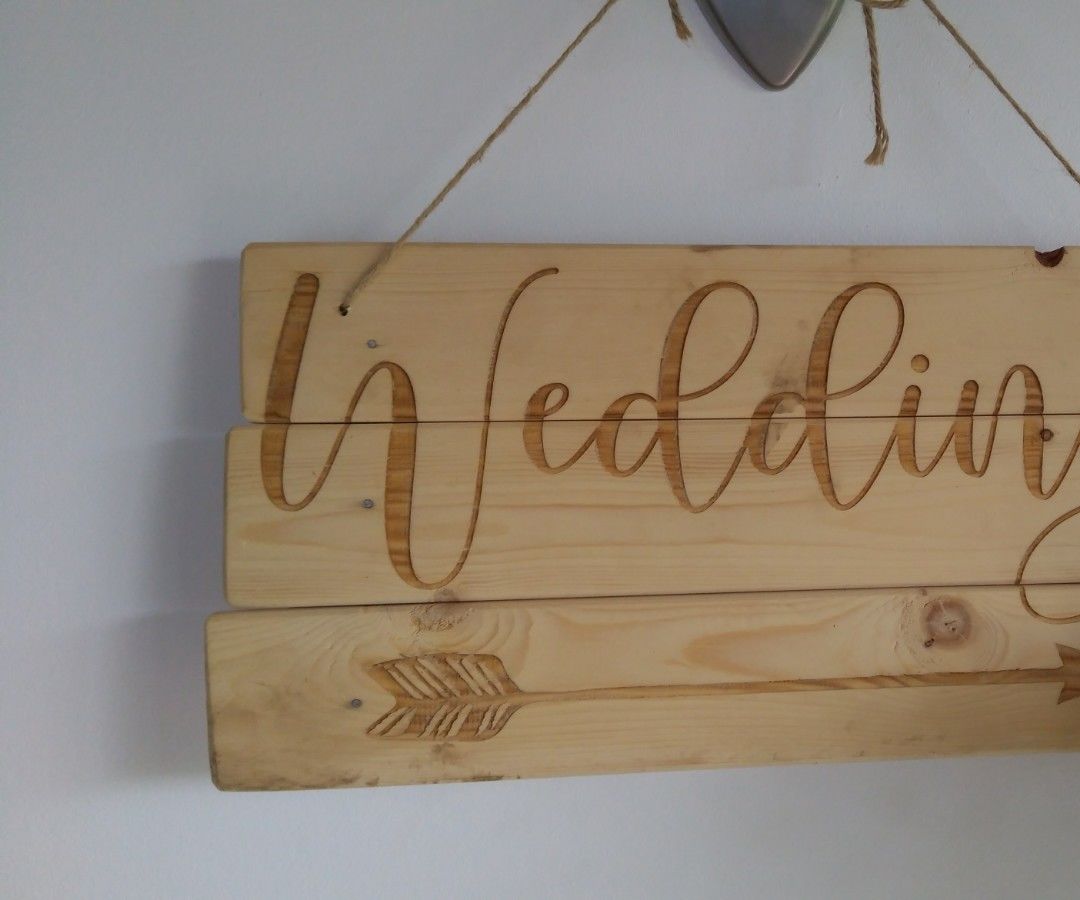 How to Make Wood Signs and Messages for a Wedding