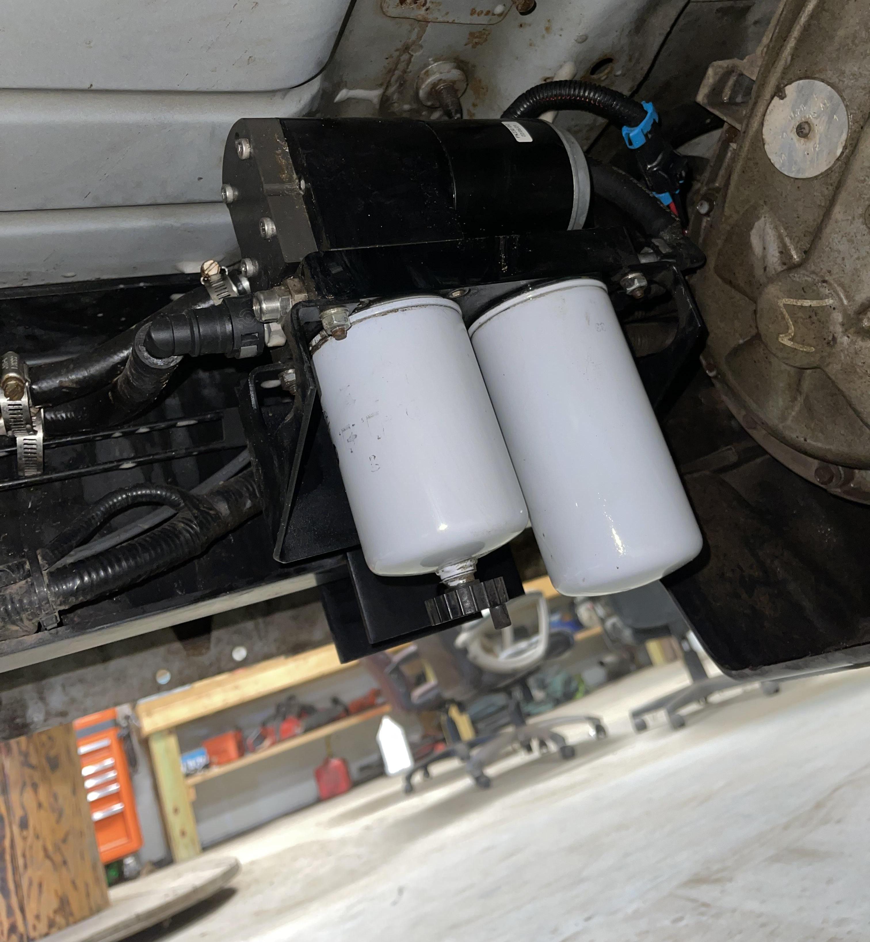Changing Fuel Filters on an 2012 6.7 Powerstroke With an Airdog Lift Pump
