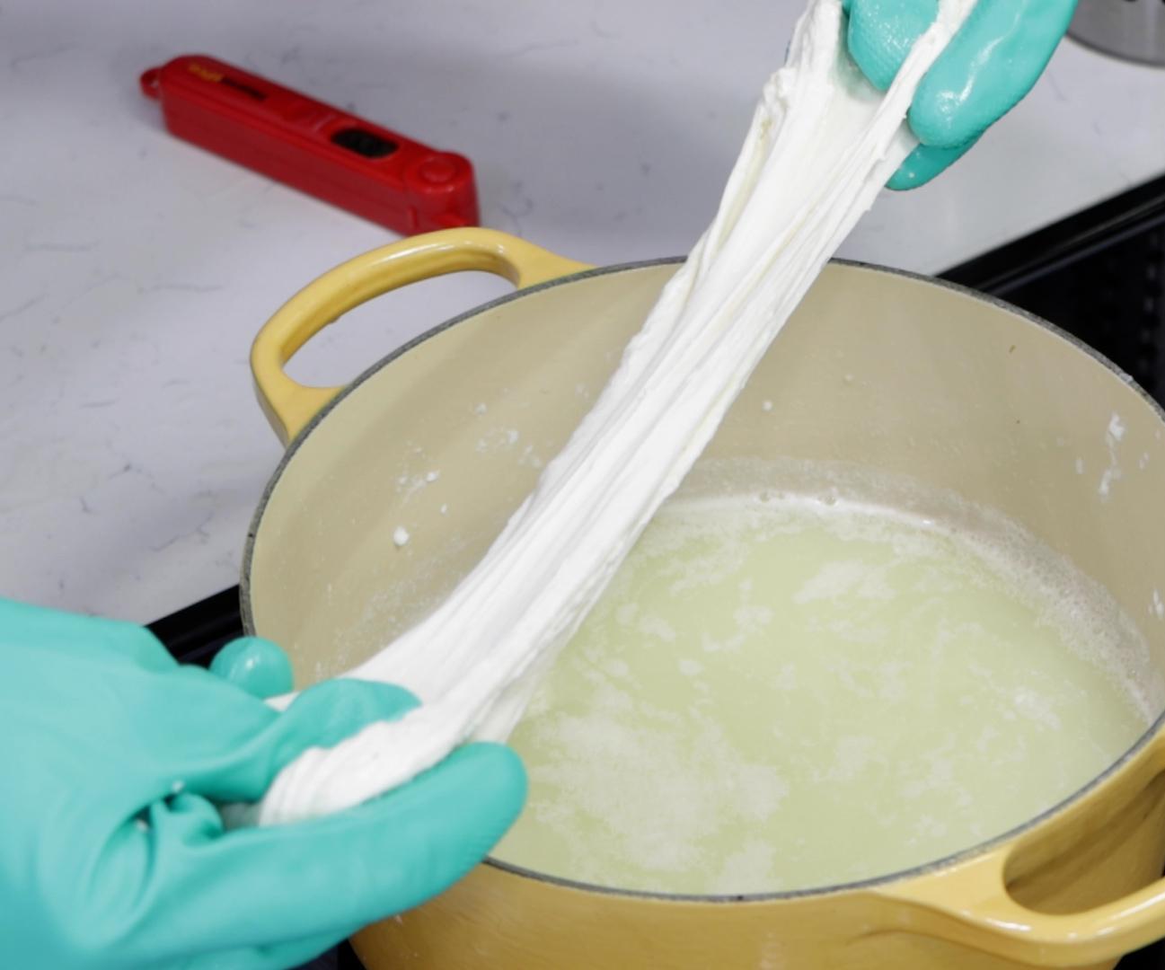 How to Make Mozzarella Cheese With Cheap Milk