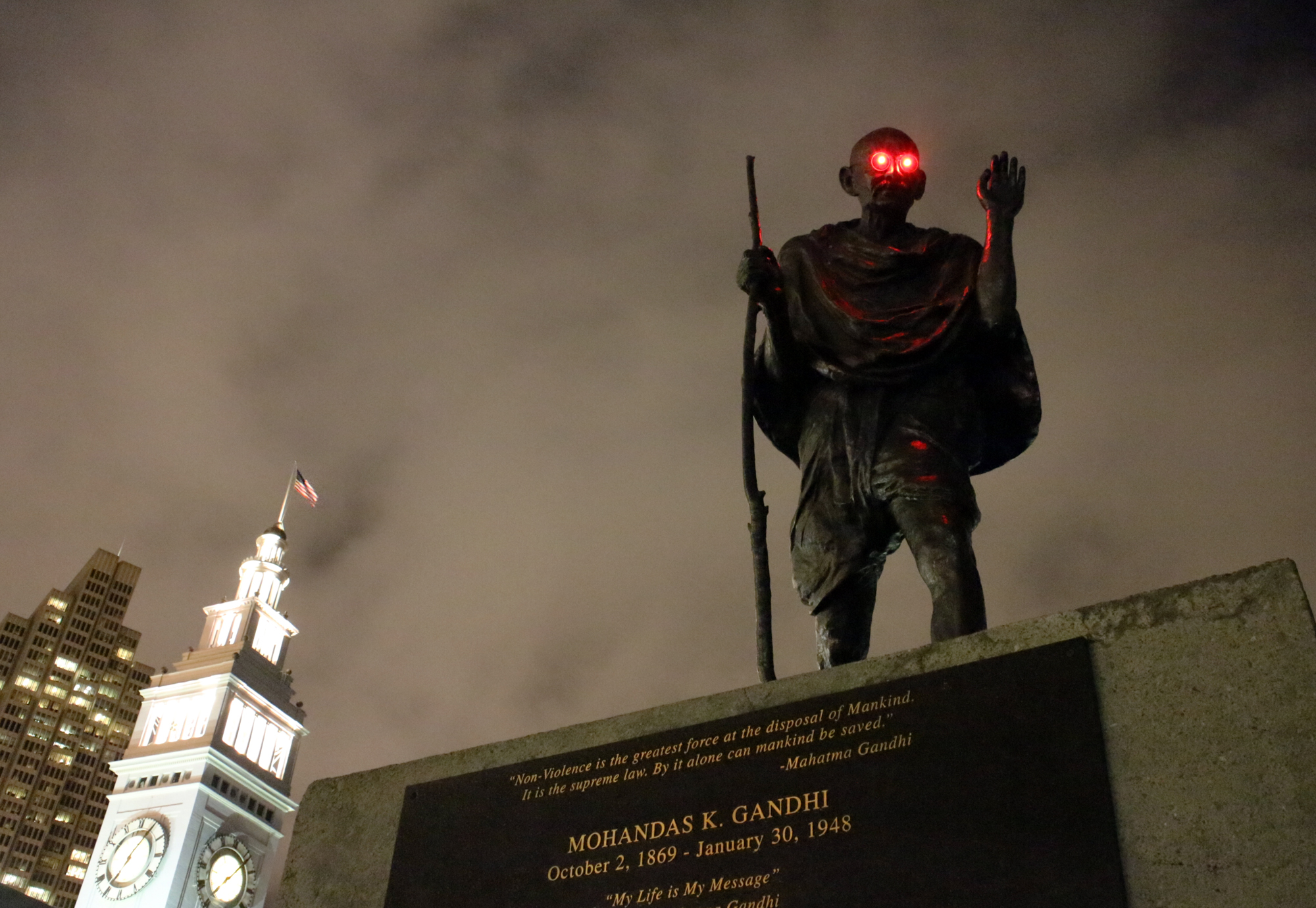 Glowing Statue Eyes